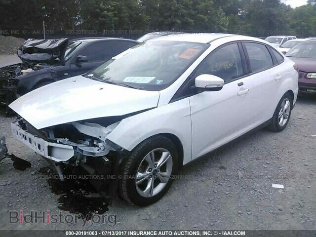 2016 Ford Focus - VIN: 1FADP3F2XGL206822 - Фото 2