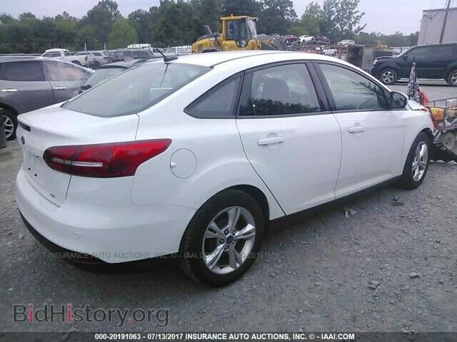 2016 Ford Focus - VIN: 1FADP3F2XGL206822 - Фото 4