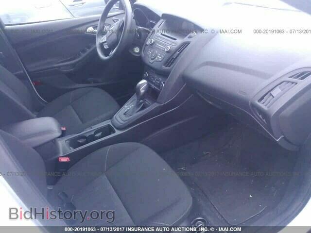2016 Ford Focus - VIN: 1FADP3F2XGL206822 - Фото 5