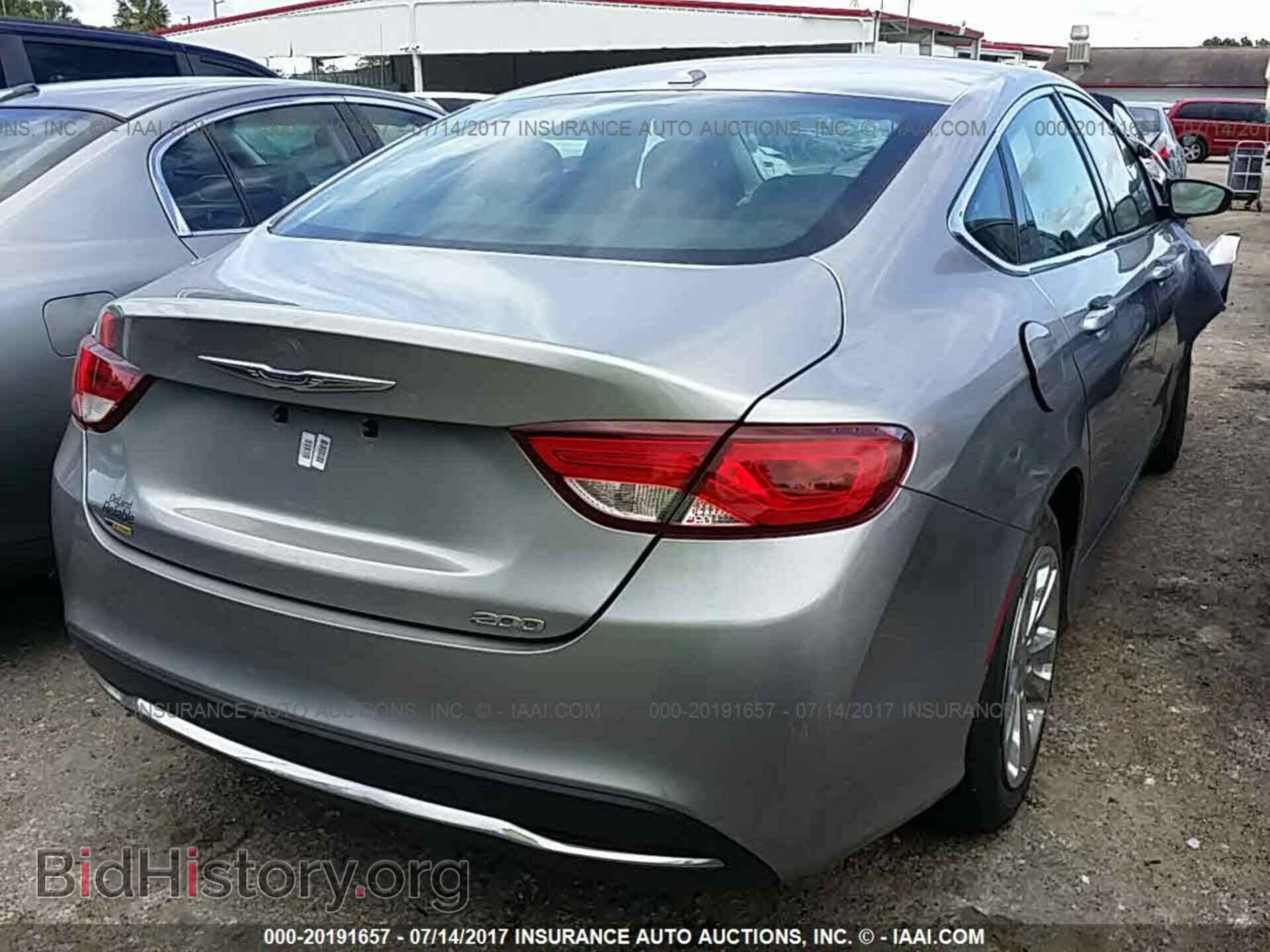 2015 Chrysler 200 - VIN: 1C3CCCAB0FN684537 - Photo 4