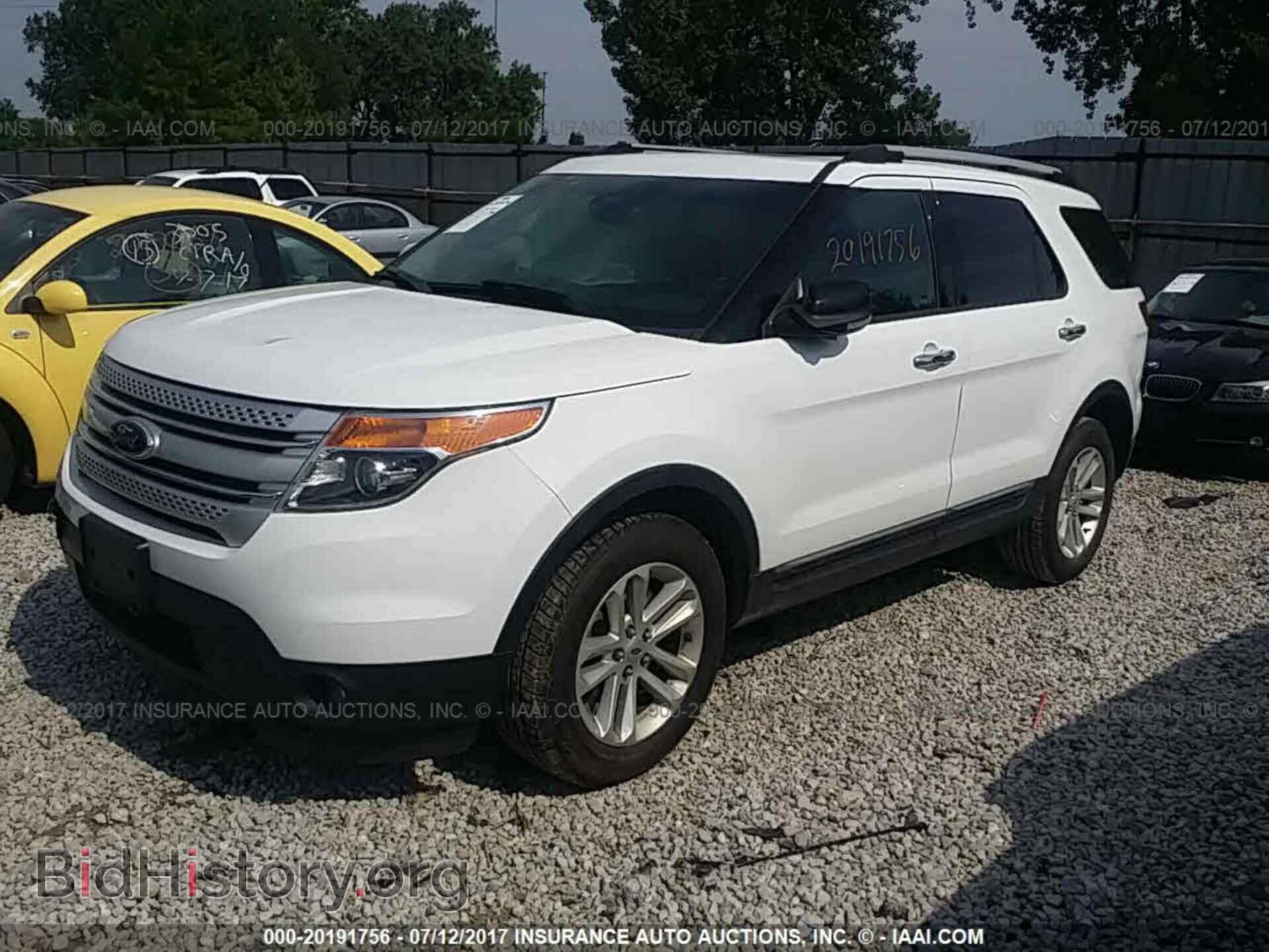 2014 Ford Explorer - VIN: 1FM5K8D89EGB72262 - Photo 2