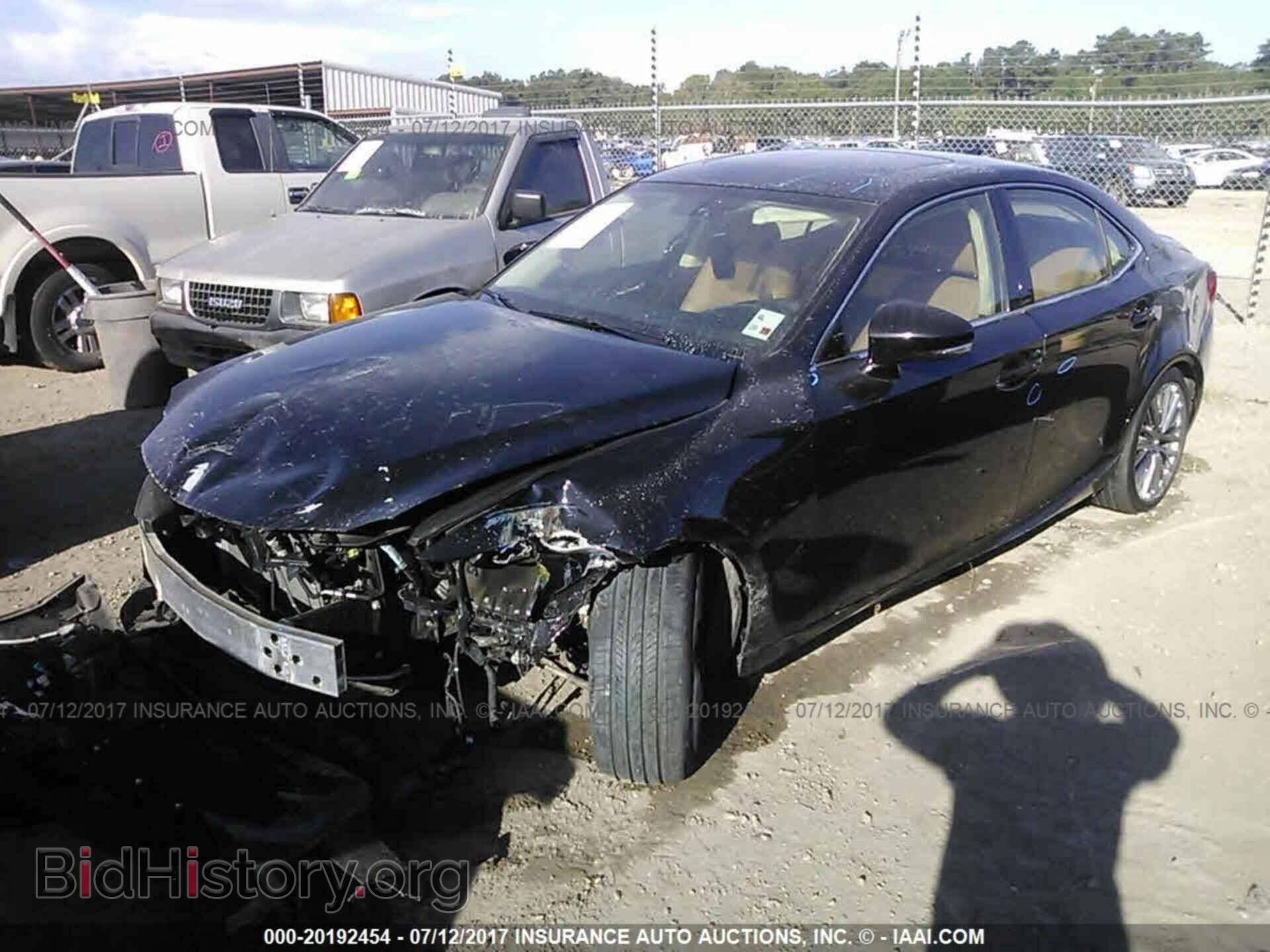 2014 Lexus Is - VIN: JTHBF1D29E5036982 - Photo 2
