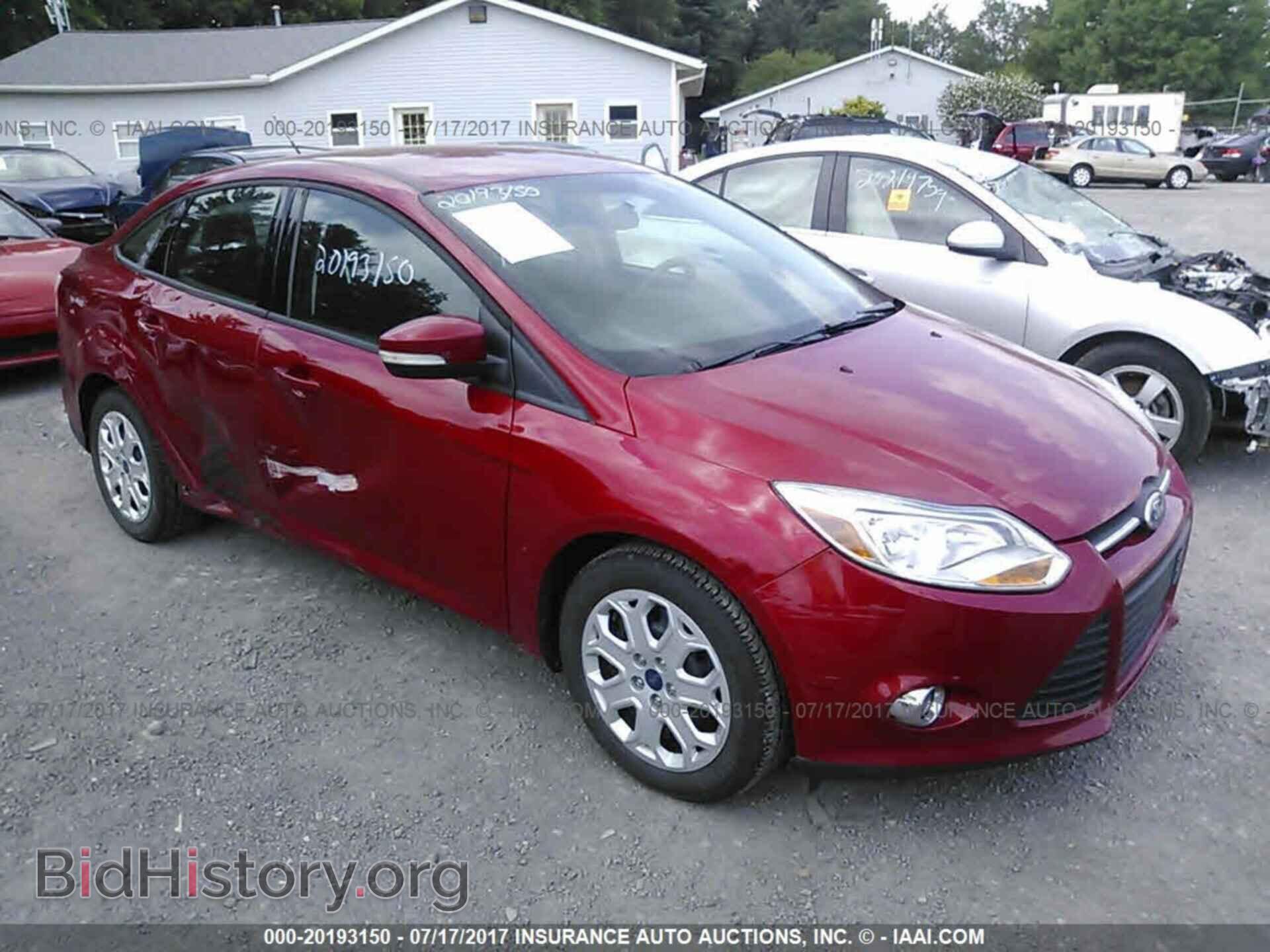 Photo 1FAHP3F28CL266383 - Ford Focus 2012