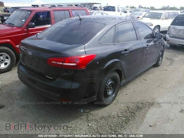 2016 Ford Focus - VIN: 1FADP3E21GL301237 - Photo 4