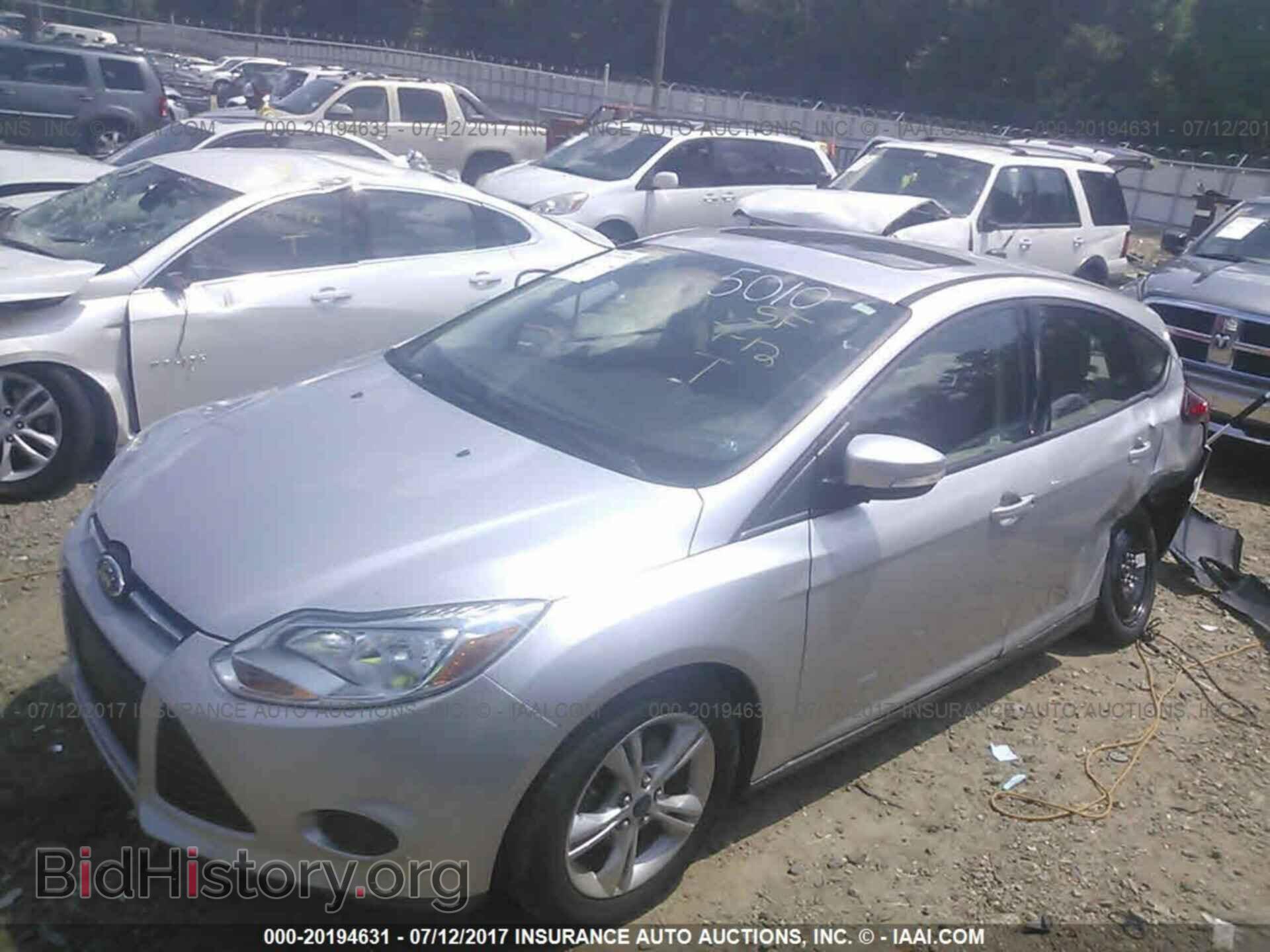 2014 Ford Focus - VIN: 1FADP3K24EL345010 - Фото 2