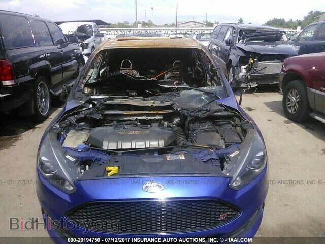 2015 Ford Focus - VIN: 1FADP3L95FL261033 - Photo 6
