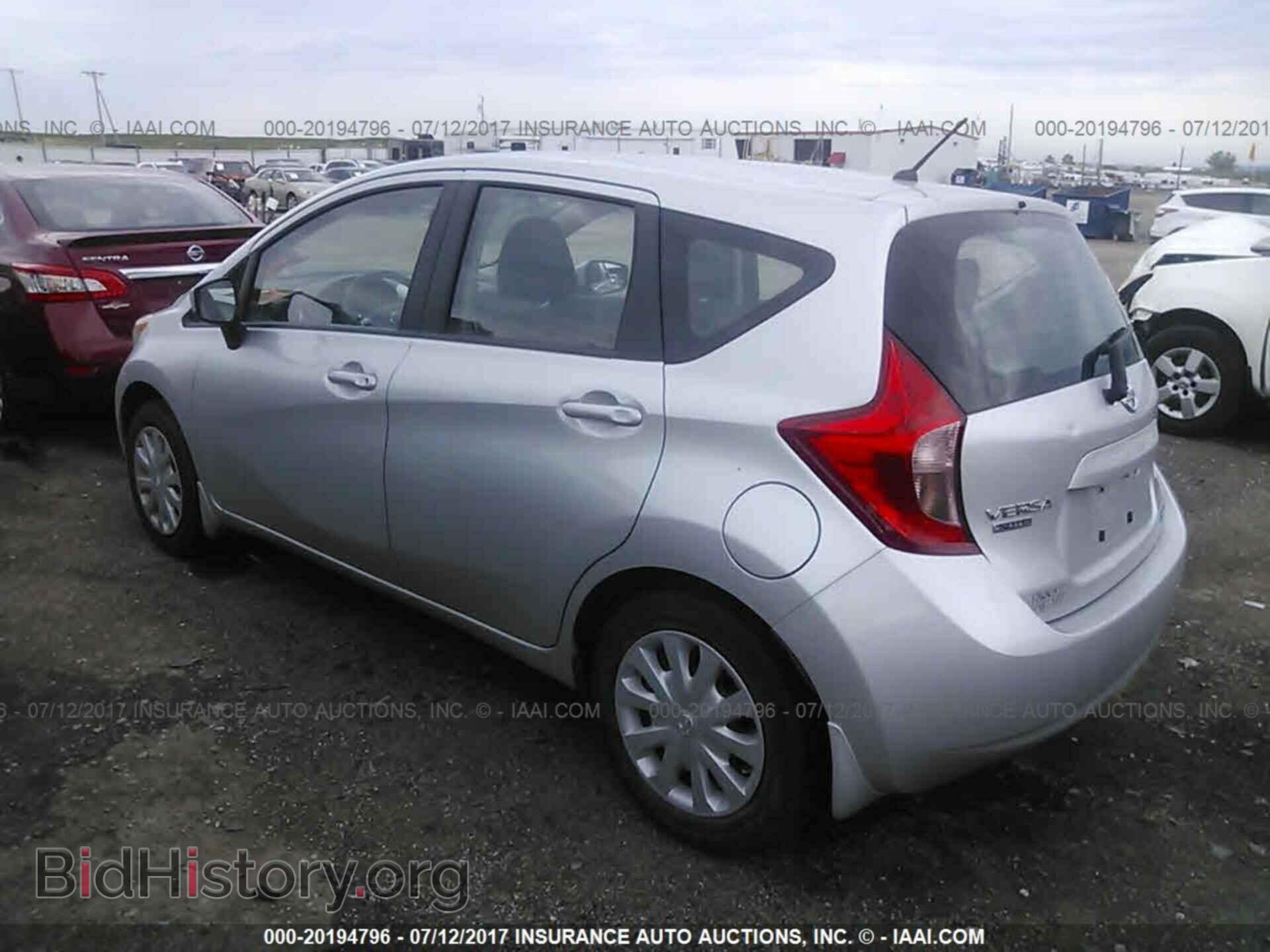 2015 Nissan Versa note - VIN: 3N1CE2CP0FL353050 - Фото 3