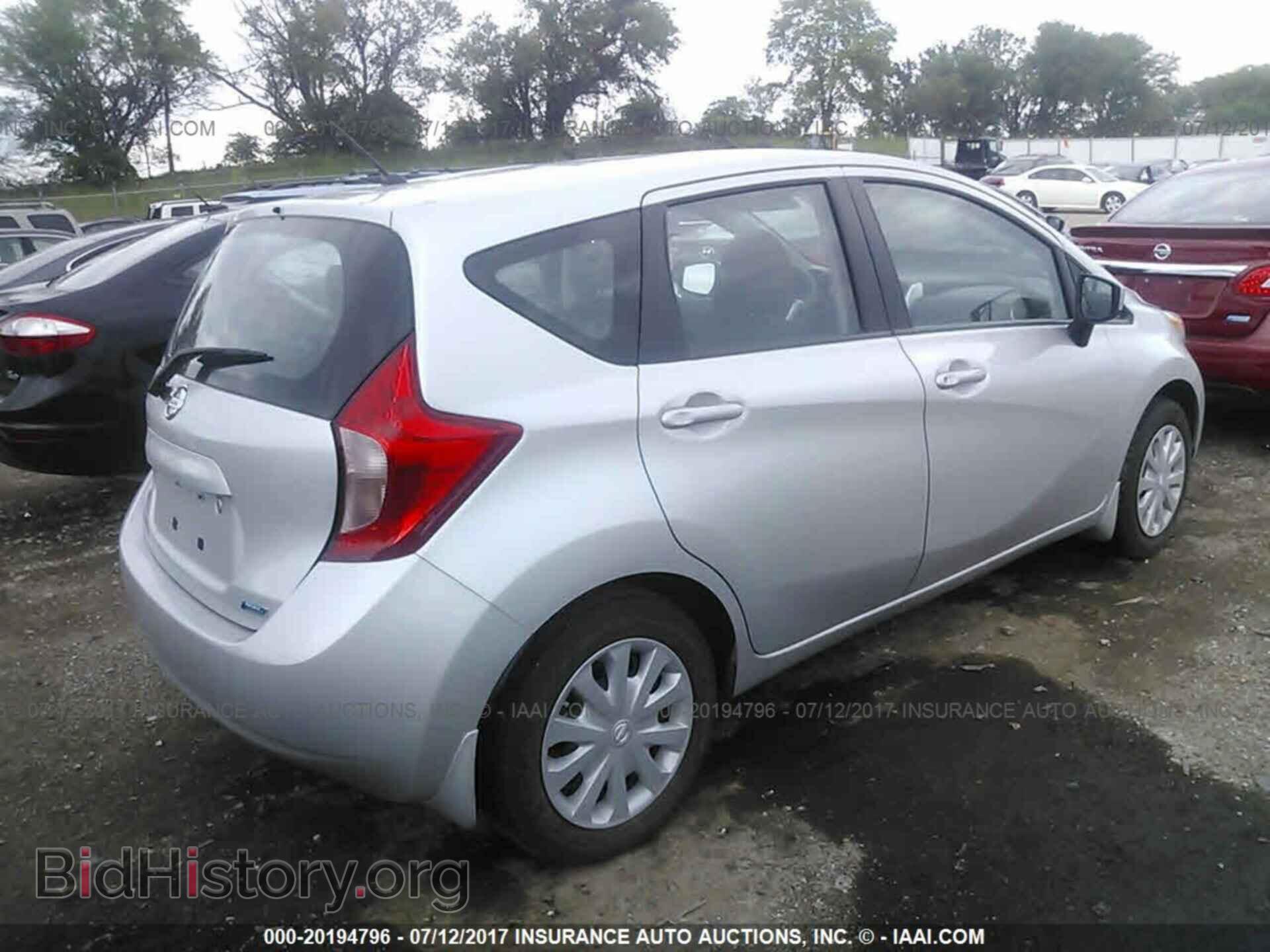2015 Nissan Versa note - VIN: 3N1CE2CP0FL353050 - Фото 4