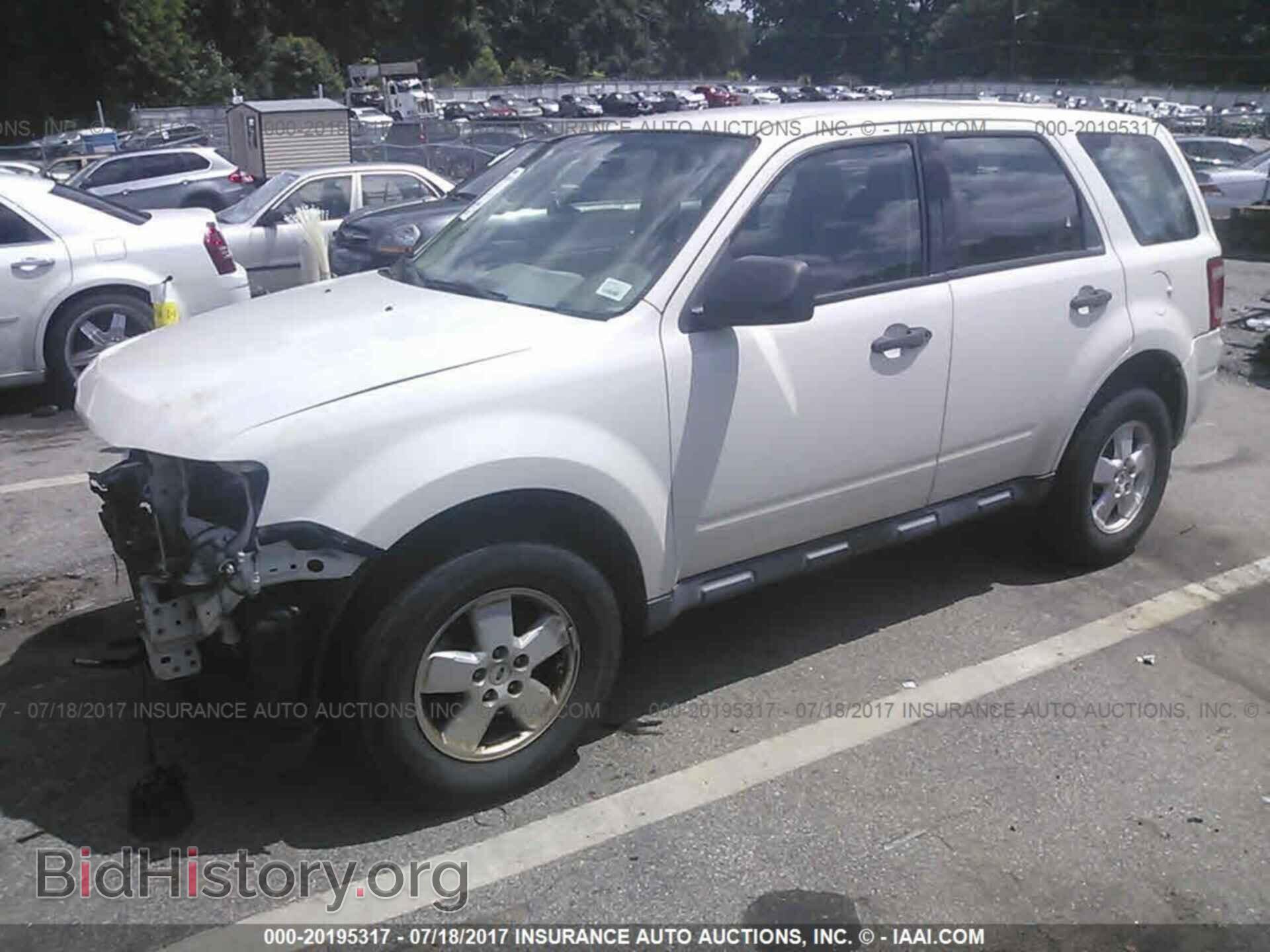 2012 Ford Escape - VIN: 1FMCU0C77CKA15397 - Photo 2