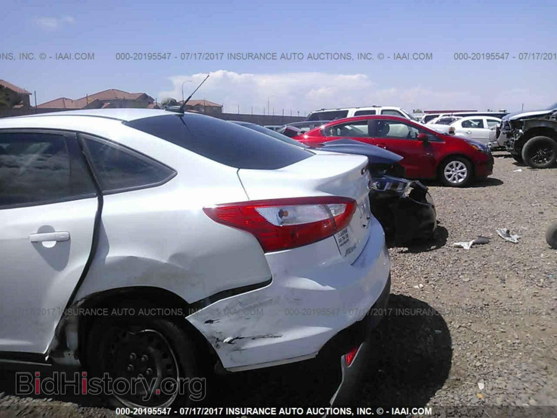 2012 Ford Focus - VIN: 1FAHP3F29CL175137 - Photo 6