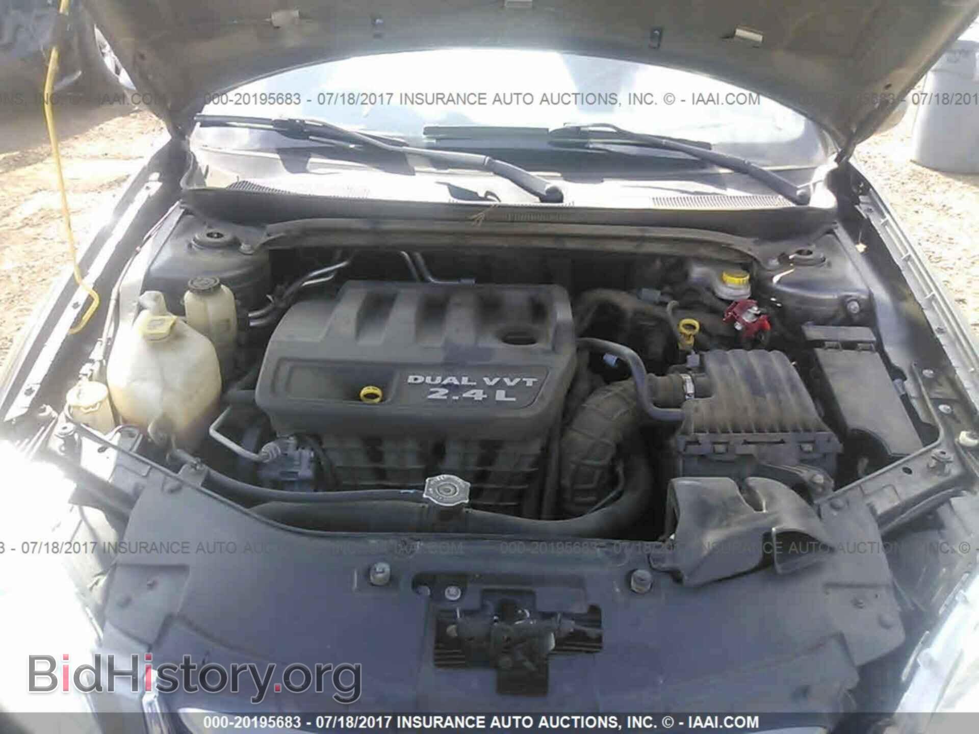 2012 Chrysler 200 - VIN: 1C3CCBAB7CN152336 - Фото 10