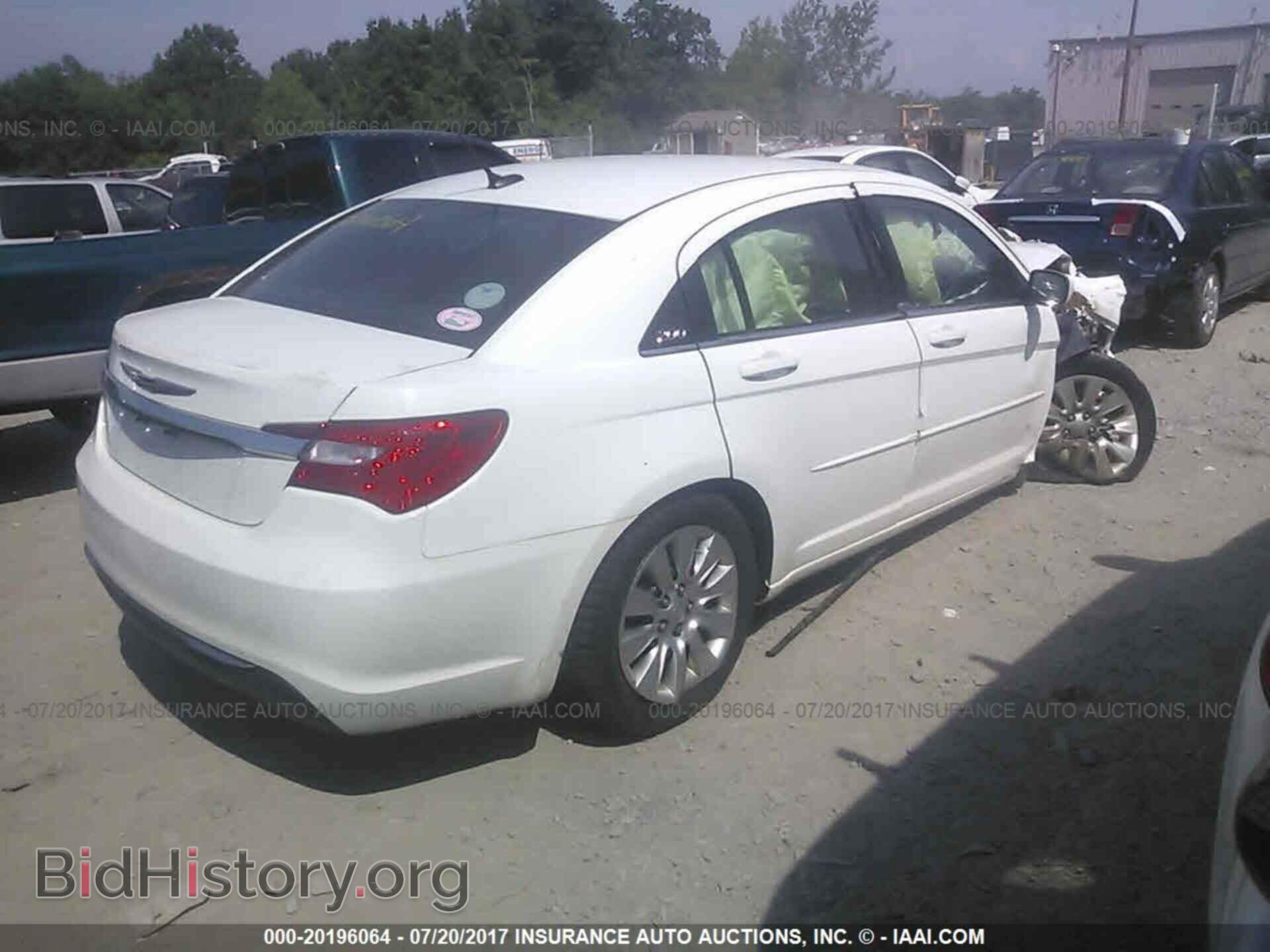 2011 Chrysler 200 - VIN: 1C3BC4FB5BN558534 - Photo 4