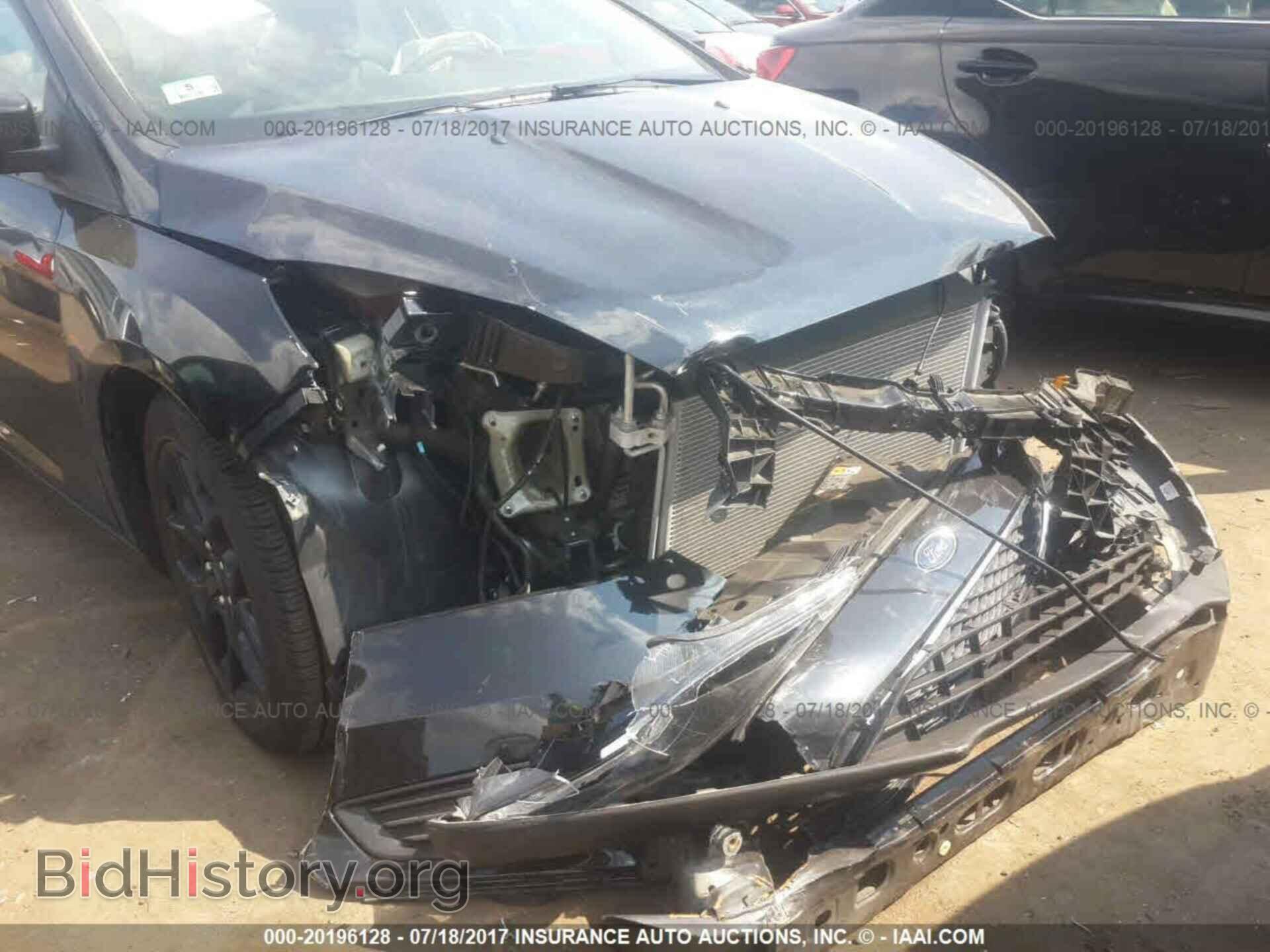 2016 Ford Focus - VIN: 1FADP3F27GL313083 - Photo 6