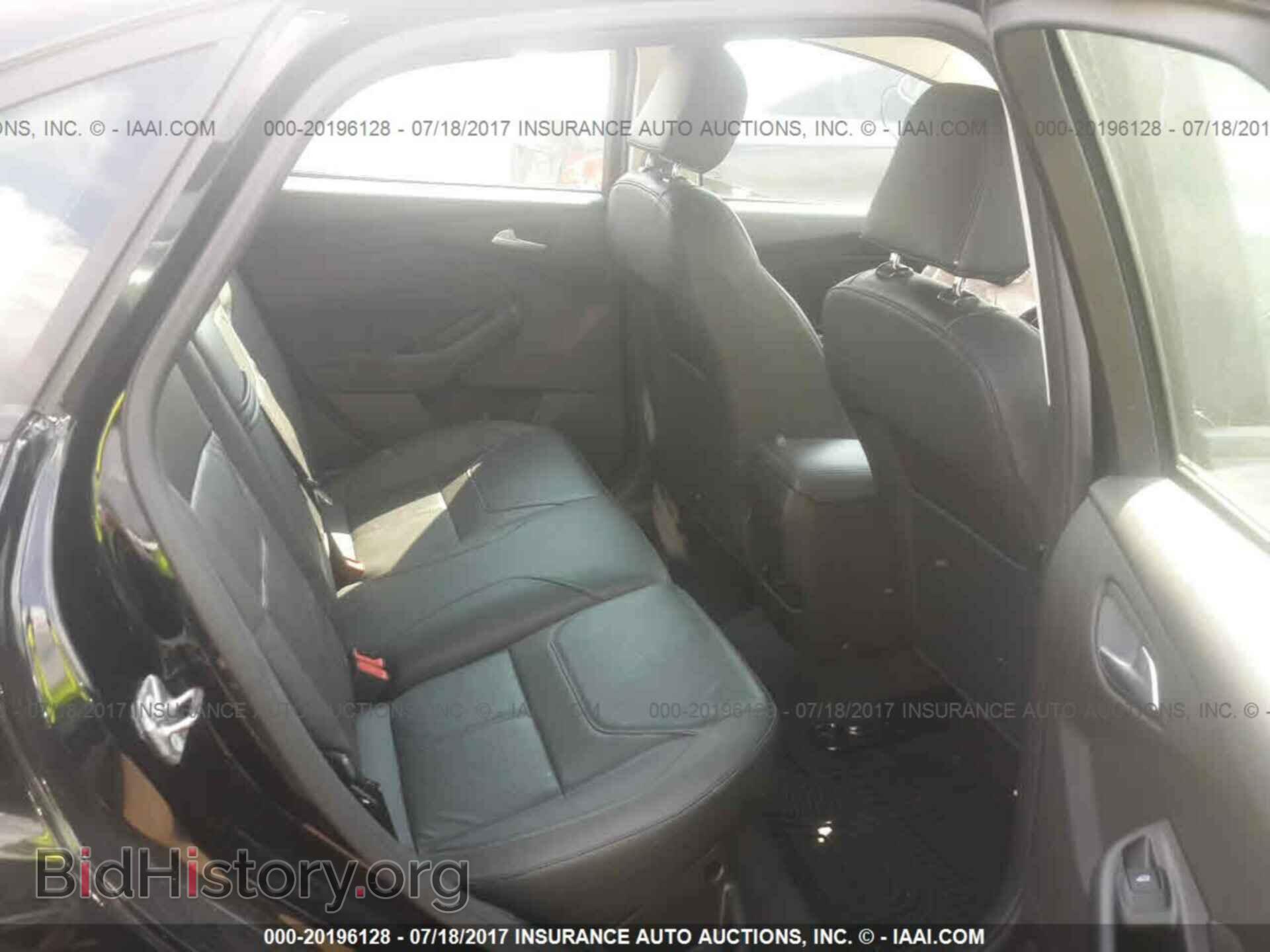 2016 Ford Focus - VIN: 1FADP3F27GL313083 - Photo 8