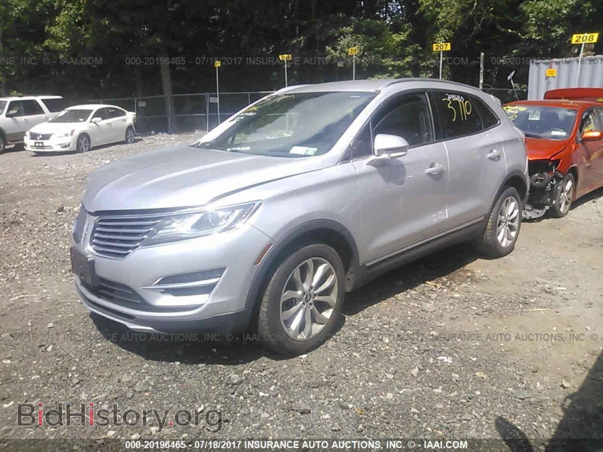 2016 Lincoln Mkc - VIN: 5LMCJ2D90GUJ20892 - Photo 2