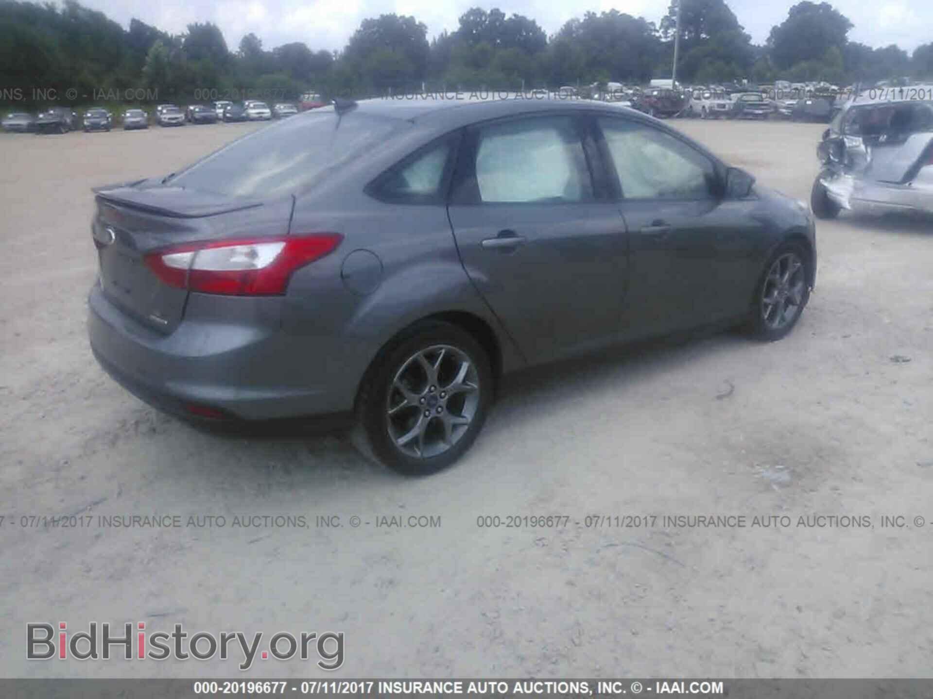 2013 Ford Focus - VIN: 1FADP3F2XDL246202 - Photo 4