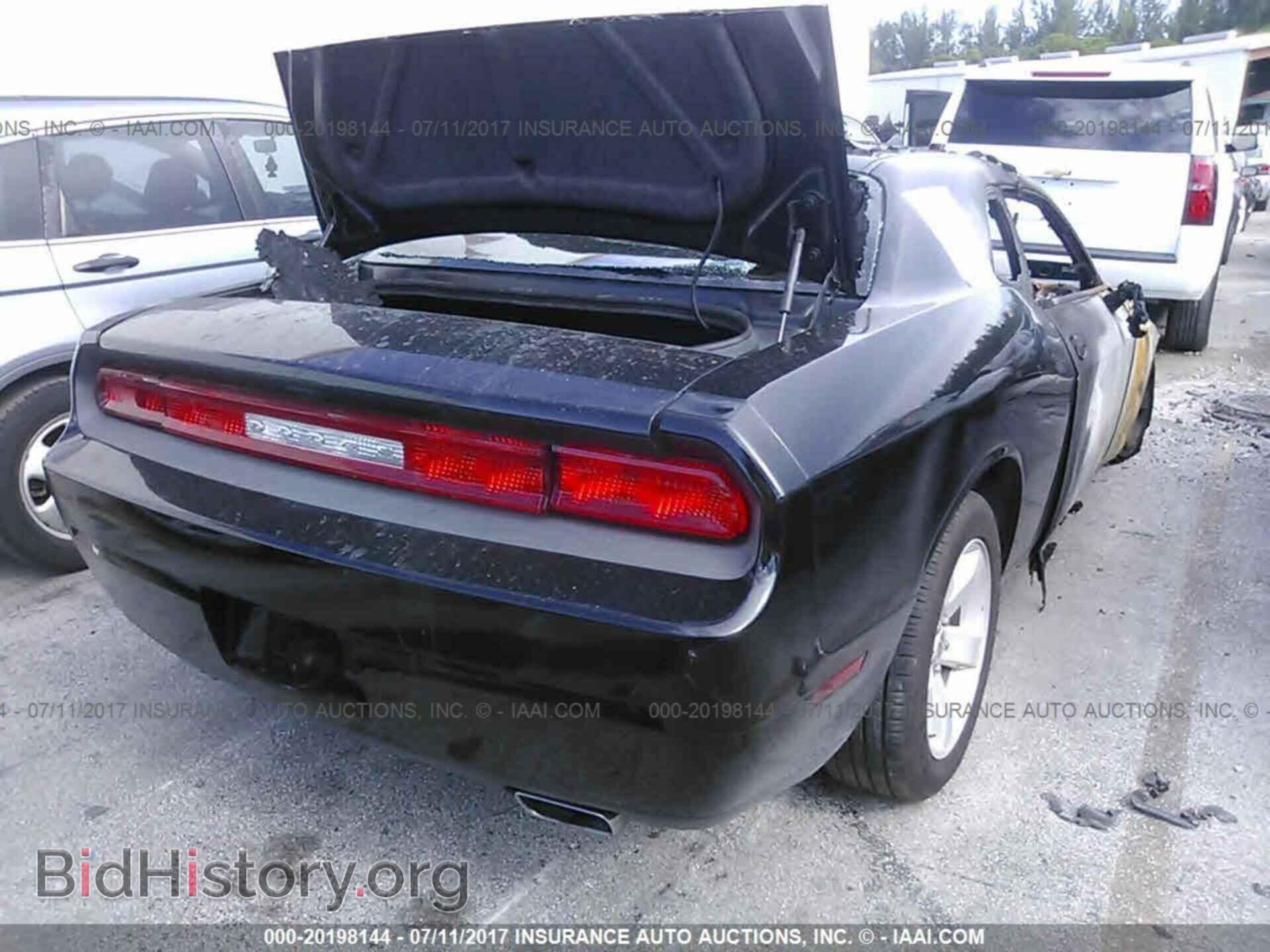2014 Dodge Challenger - VIN: 2C3CDYAG2EH149562 - Фото 4