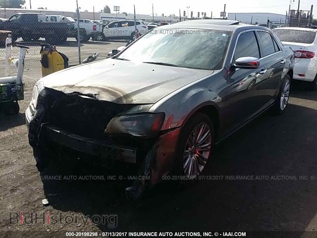 2011 Chrysler 300c - VIN: 2C3CA6CT9BH522891 - Фото 2