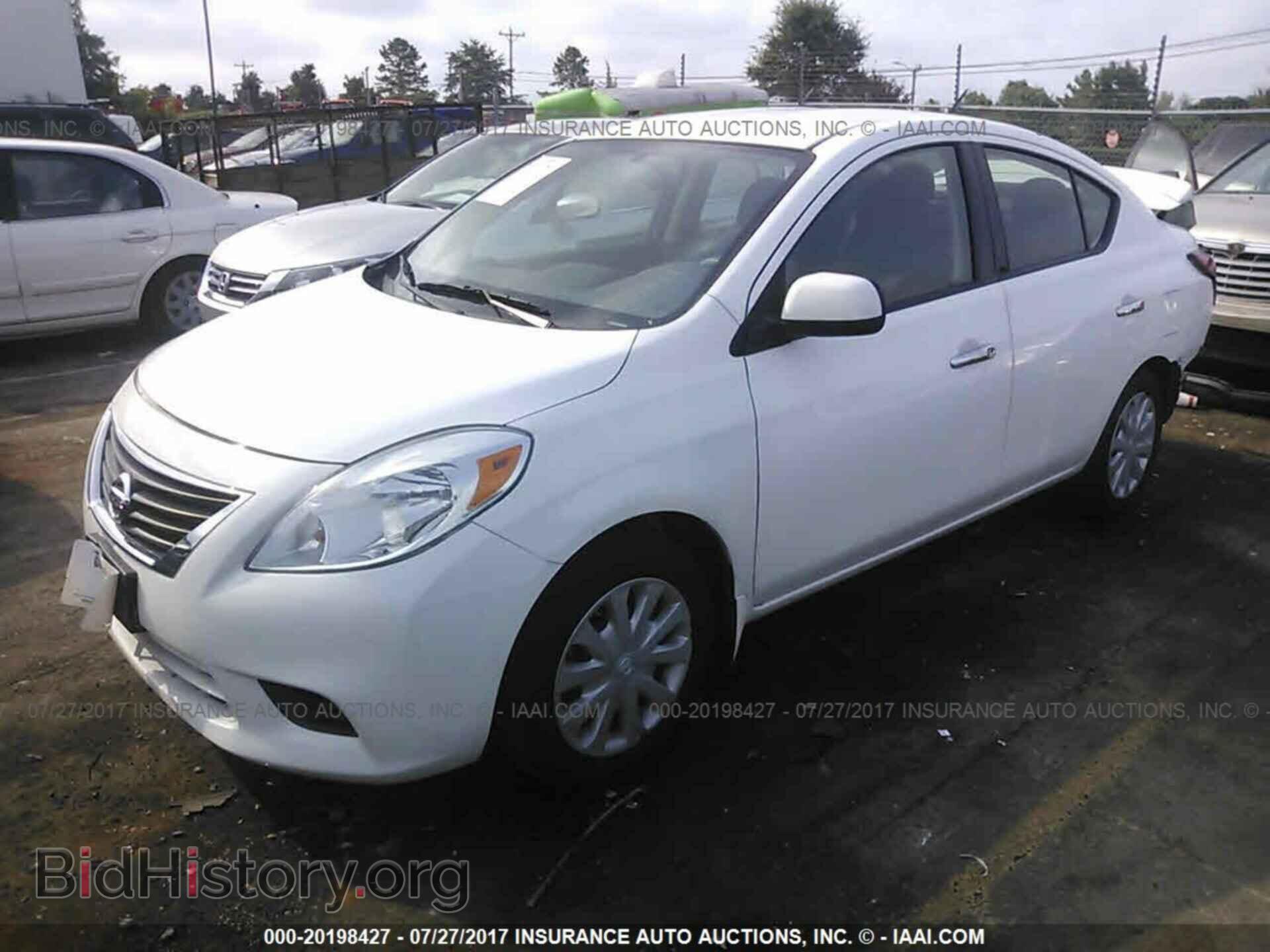 2014 Nissan Versa - VIN: 3N1CN7AP6EL826206 - Фото 2
