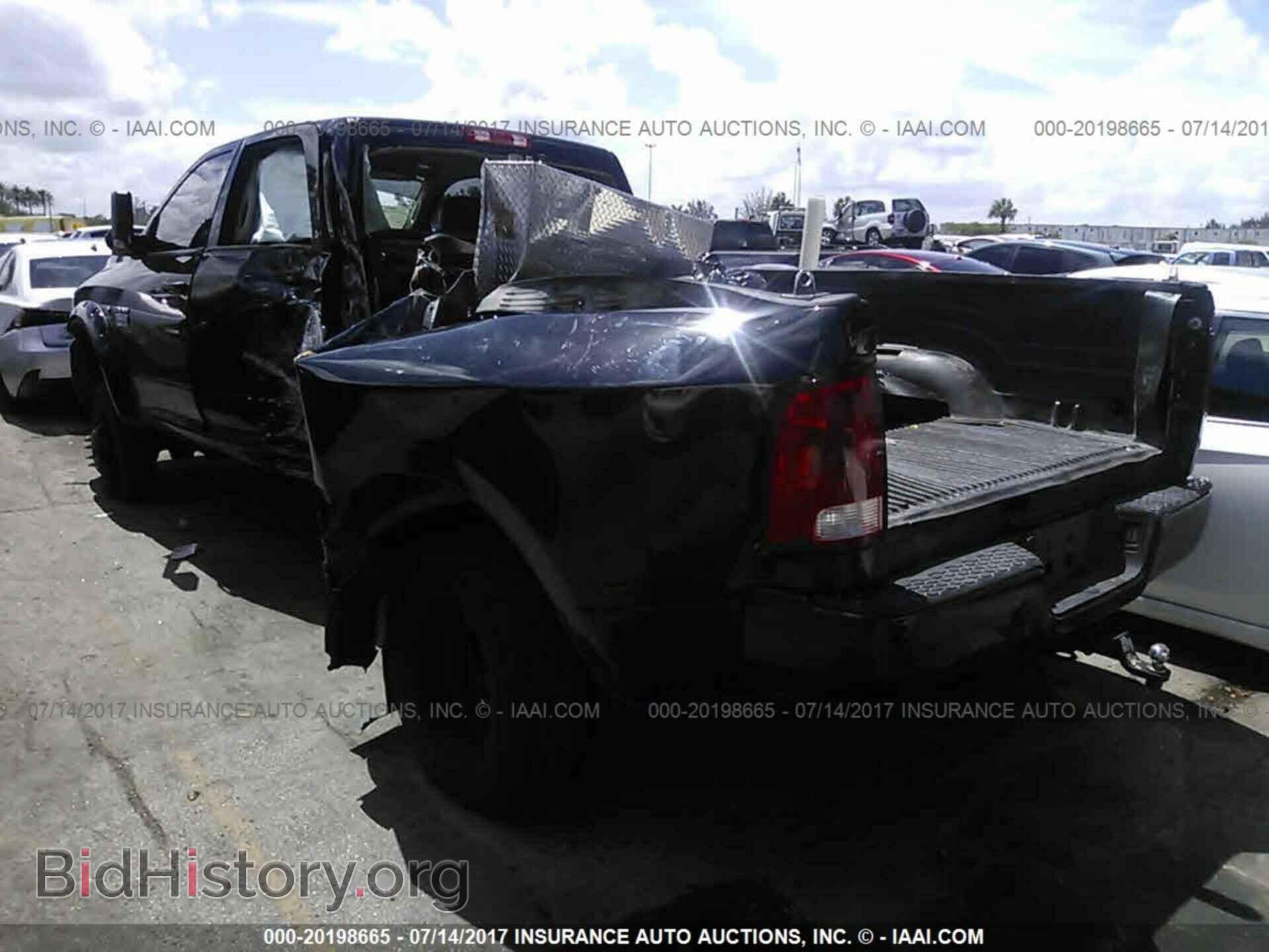 2012 Dodge Ram 3500 - VIN: 3C63DRGL9CG217026 - Фото 3