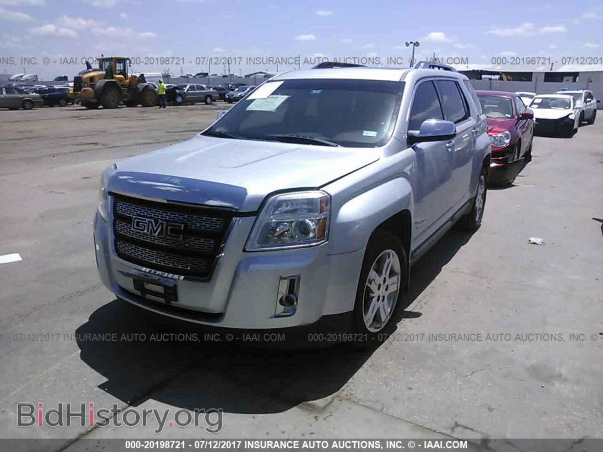2011 Gmc Terrain - VIN: 2CTALWEC7B6467304 - Photo 2