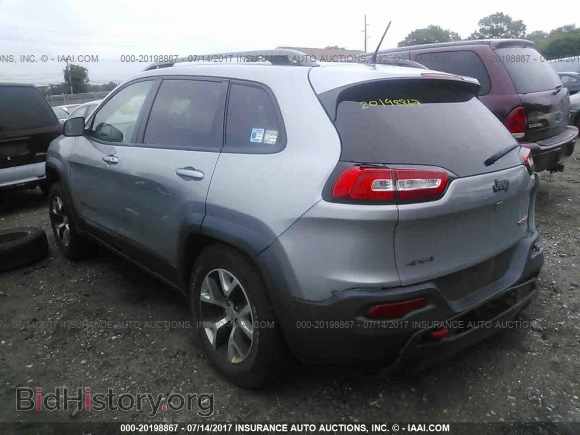 2014 Jeep Cherokee - VIN: 1C4PJMBS0EW197323 - Фото 3