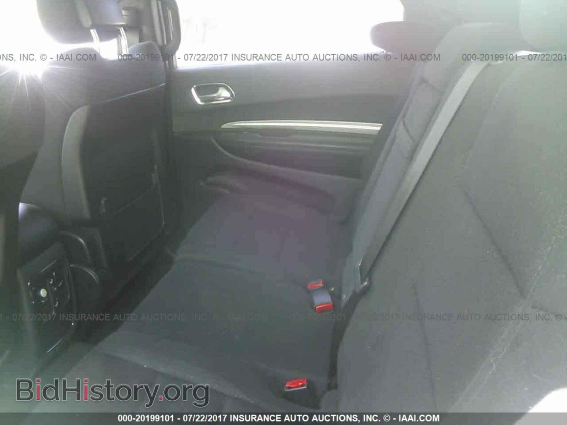 2015 Dodge Durango - VIN: 1C4RDHAG1FC111718 - Photo 8
