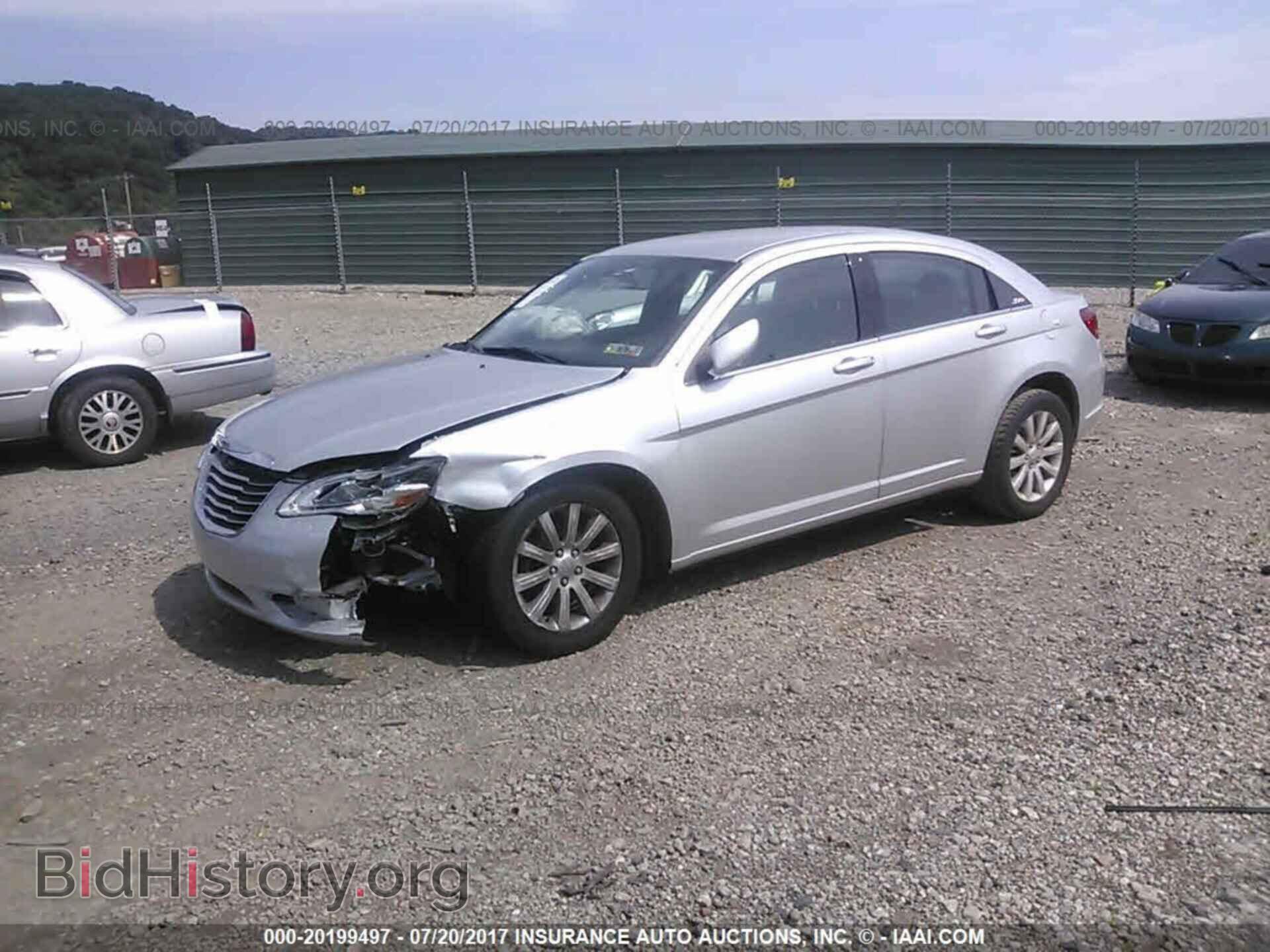 2012 Chrysler 200 - VIN: 1C3CCBBB7CN210699 - Фото 2