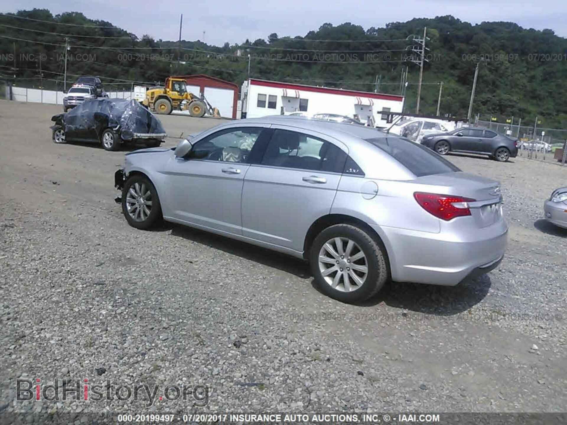 2012 Chrysler 200 - VIN: 1C3CCBBB7CN210699 - Фото 3