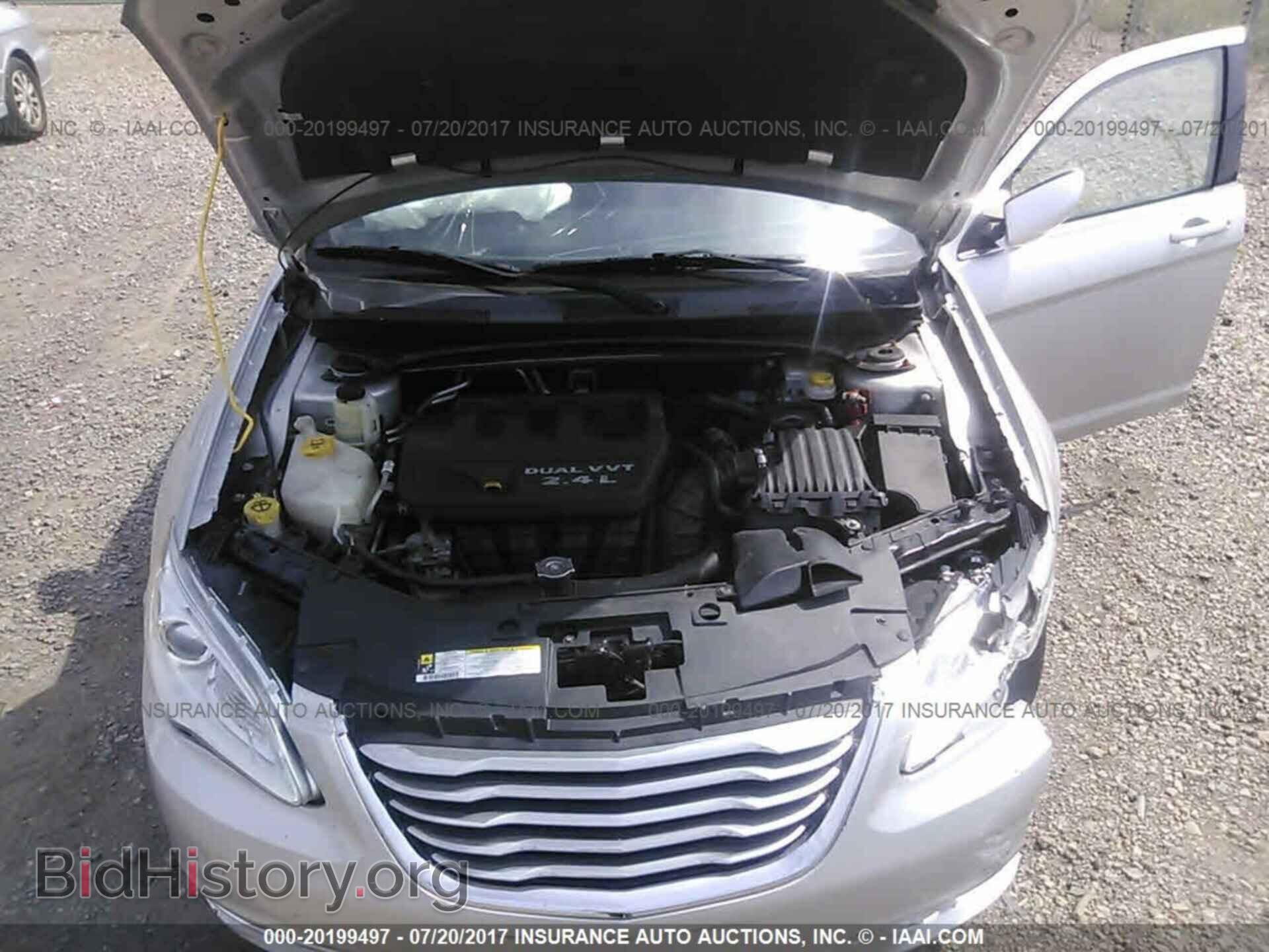 2012 Chrysler 200 - VIN: 1C3CCBBB7CN210699 - Фото 10