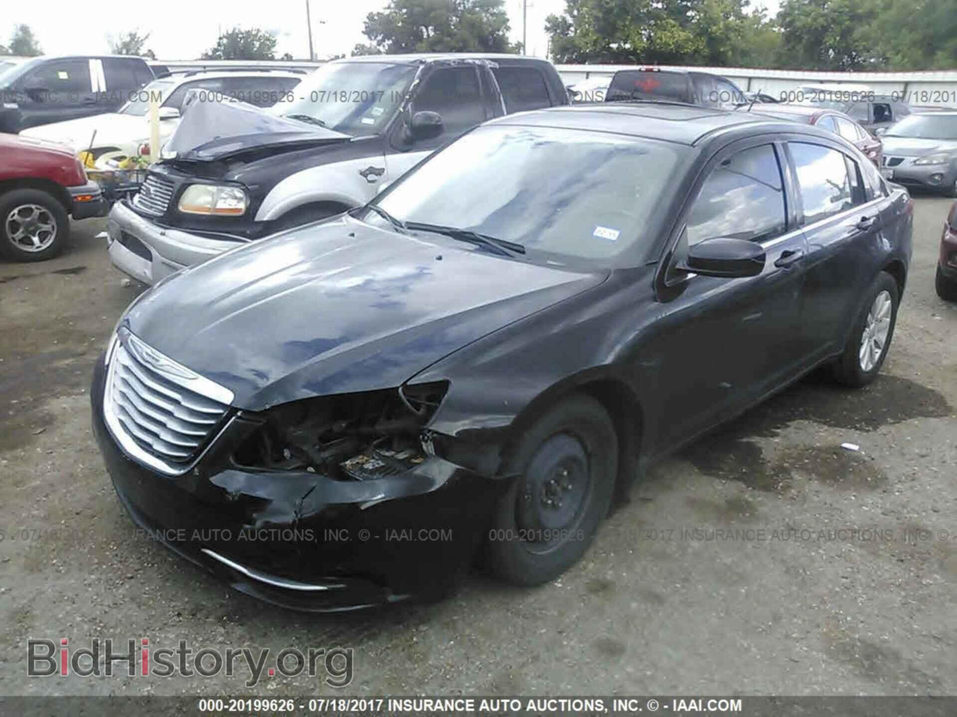 2012 Chrysler 200 - VIN: 1C3CCBBB5CN176214 - Фото 2