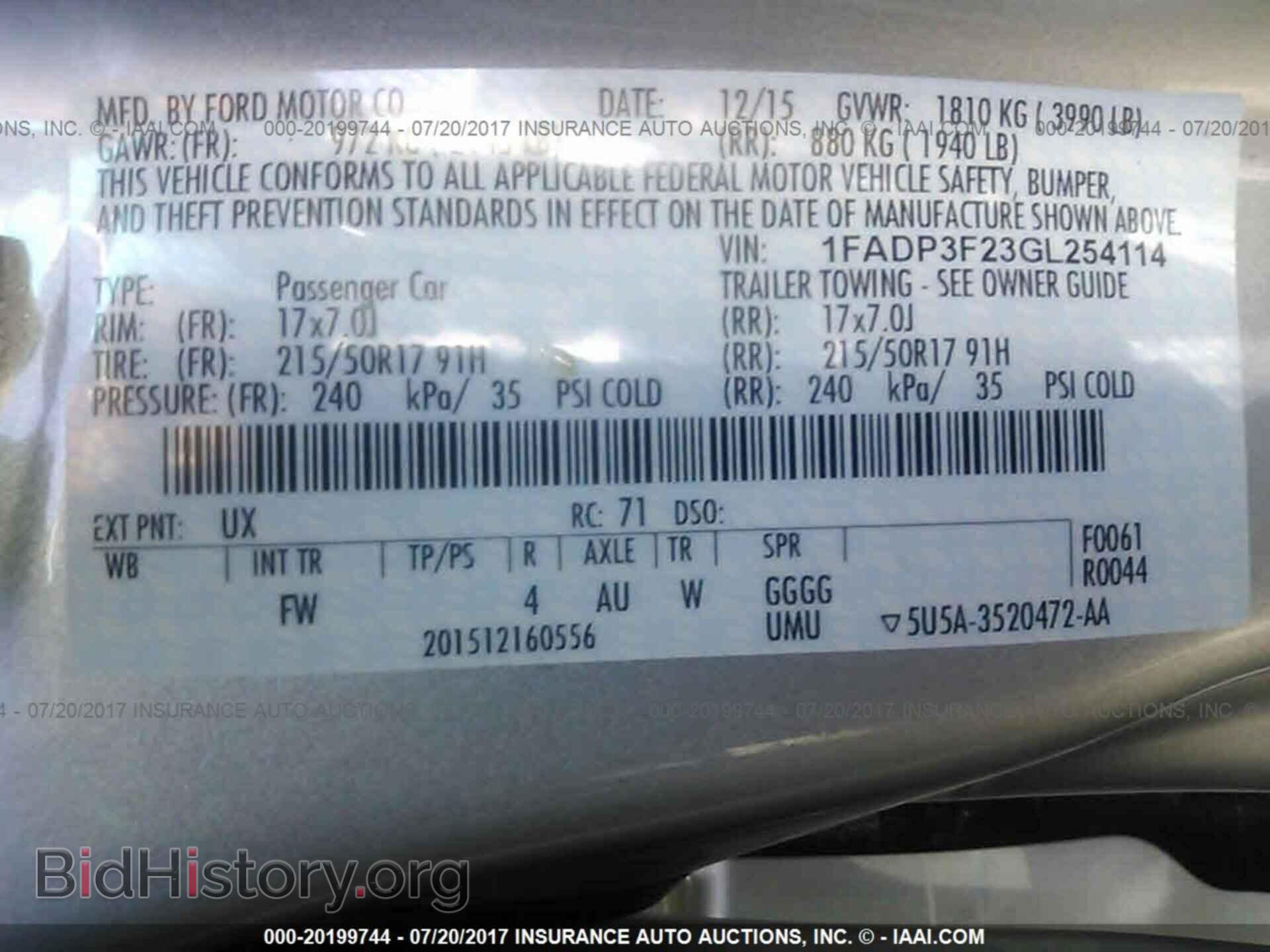 2016 Ford Focus - VIN: 1FADP3F23GL254114 - Photo 9