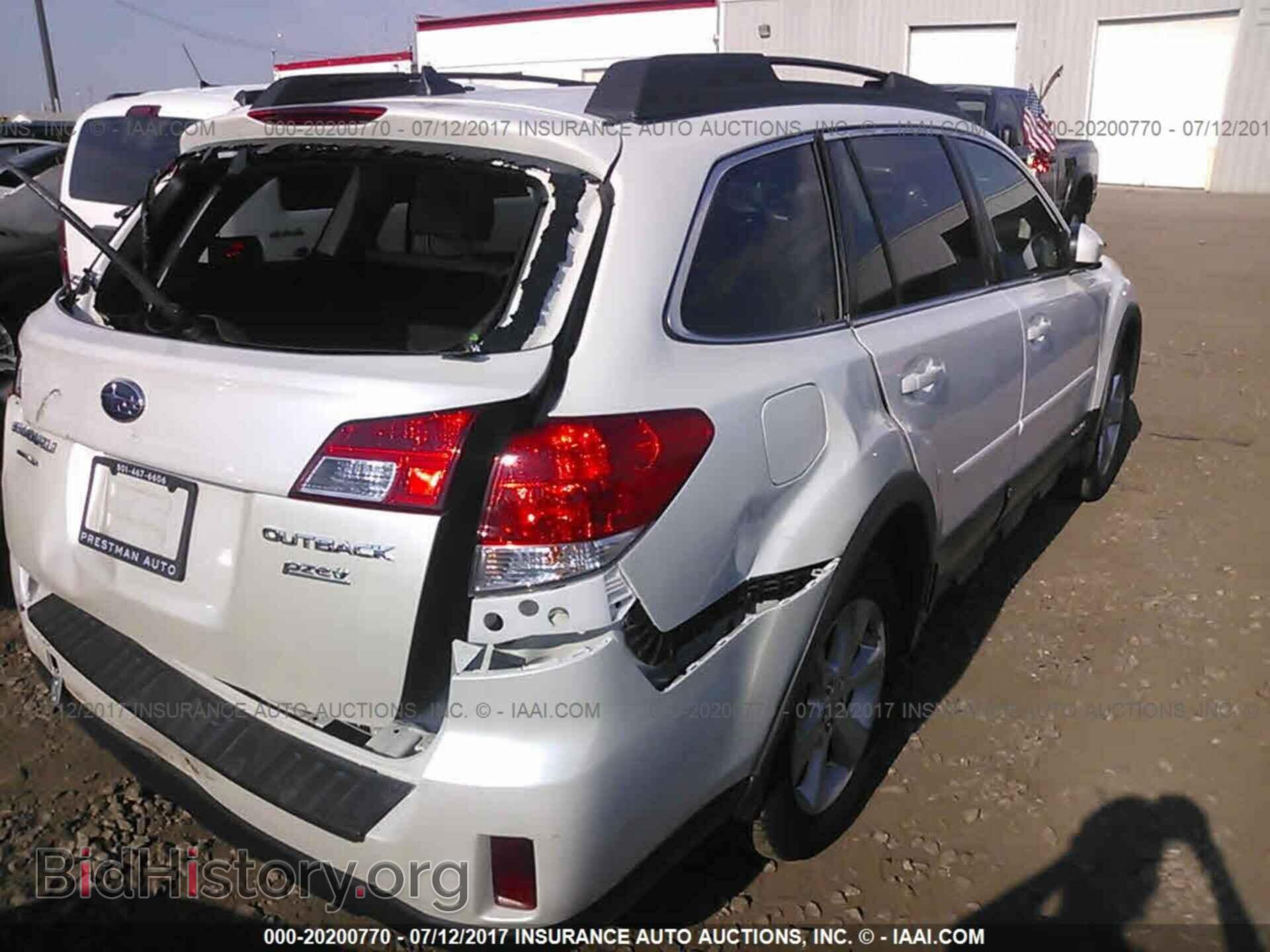 2014 Subaru Outback - VIN: 4S4BRBCC5E3260797 - Фото 4