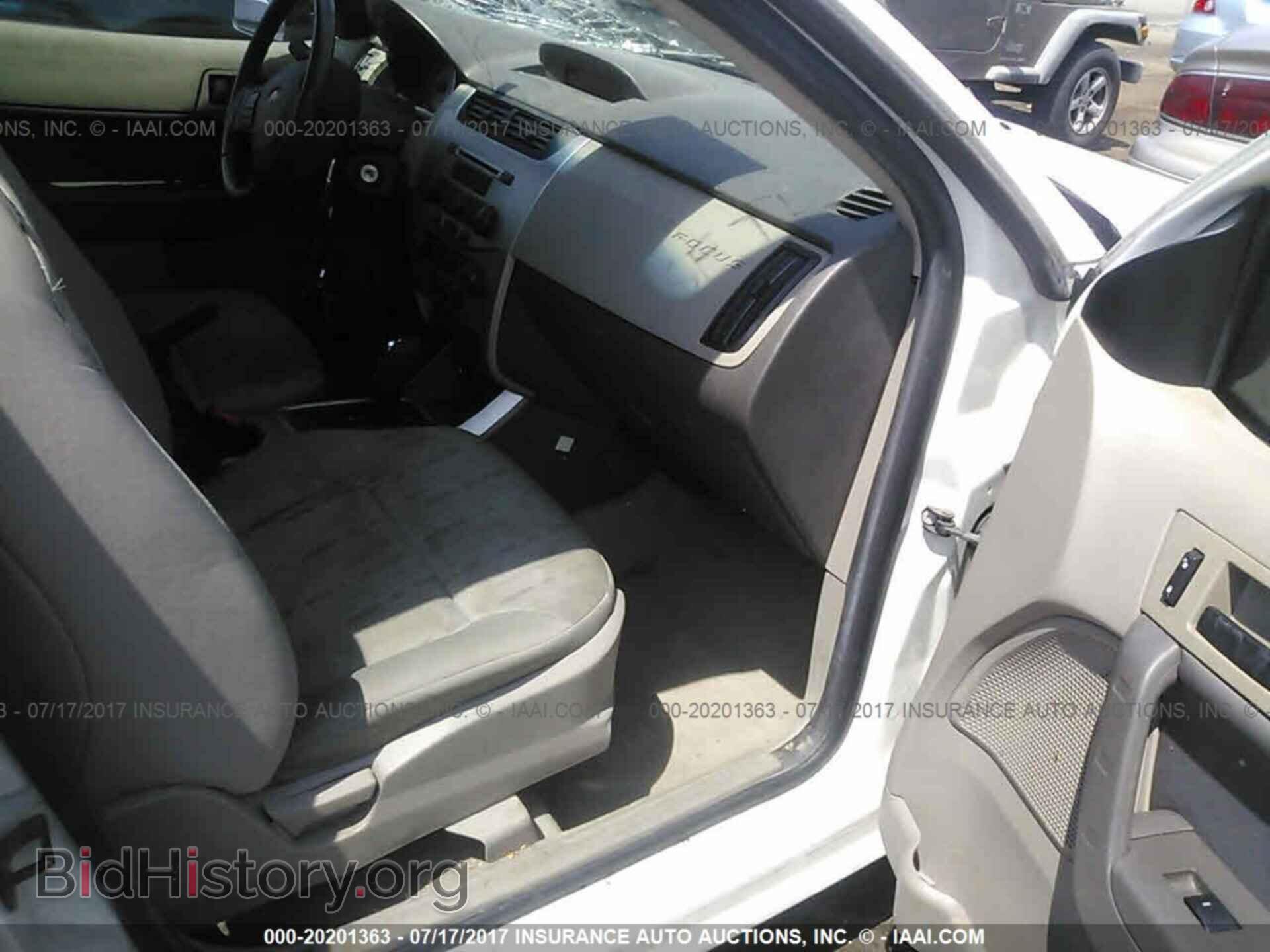 2011 Ford Focus - VIN: 1FAHP3FN5BW188250 - Фото 5