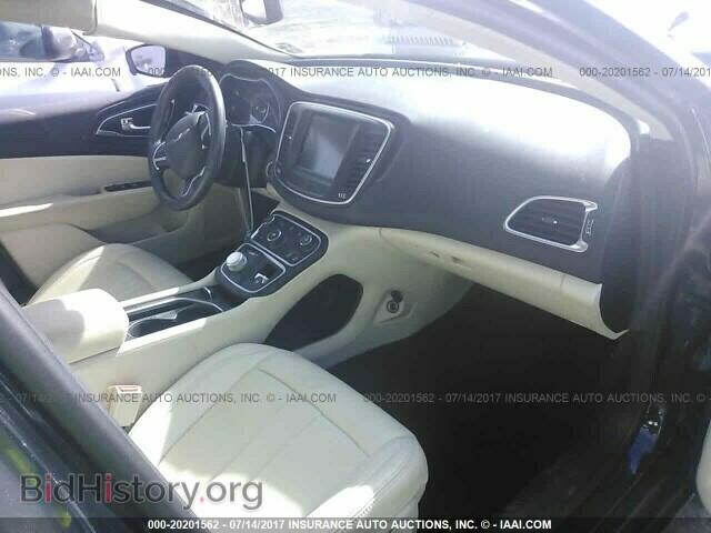 2016 Chrysler 200 - VIN: 1C3CCCAB5GN139063 - Photo 5