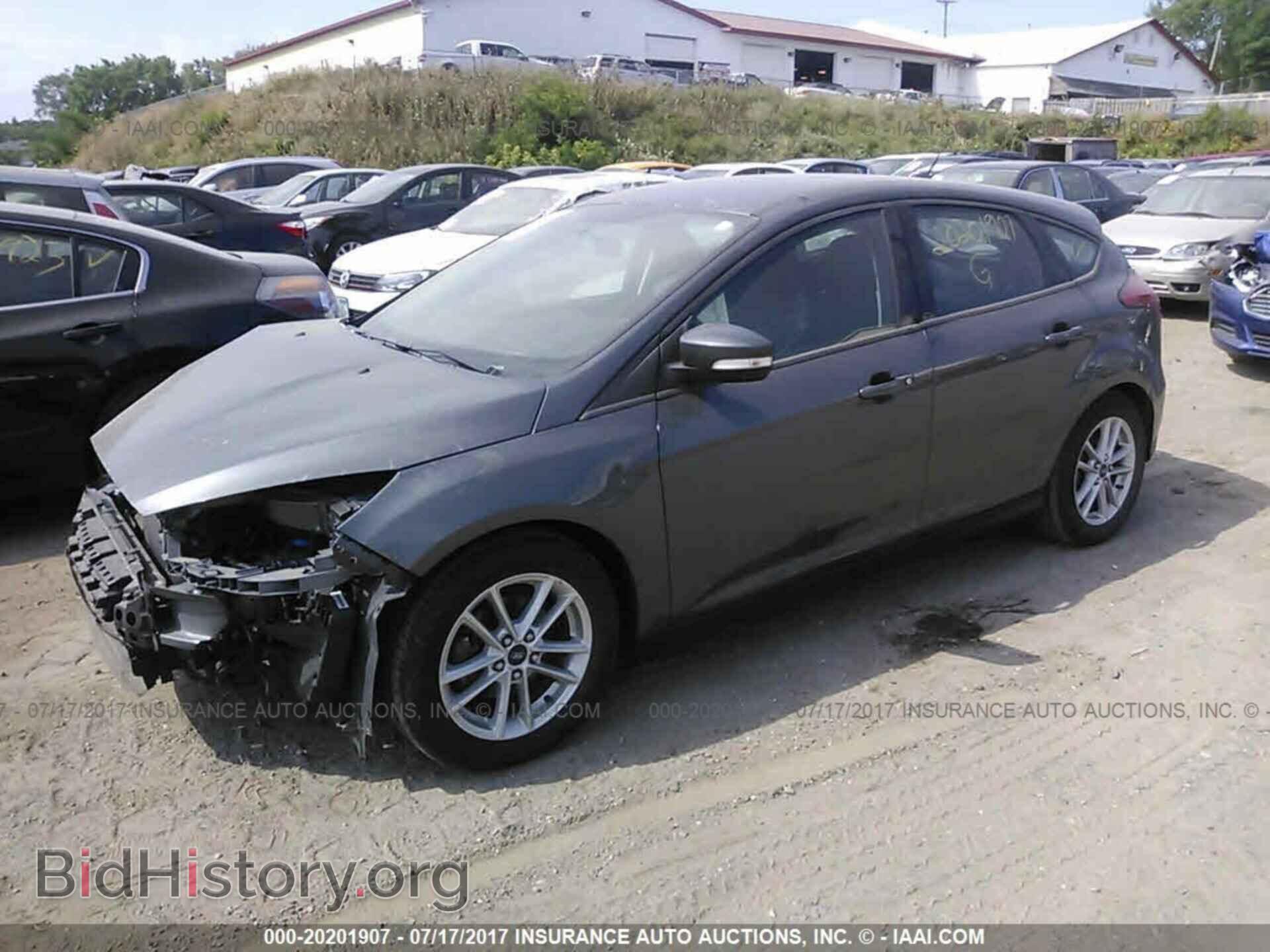 2015 Ford Focus - VIN: 1FADP3KE5FL210579 - Photo 2