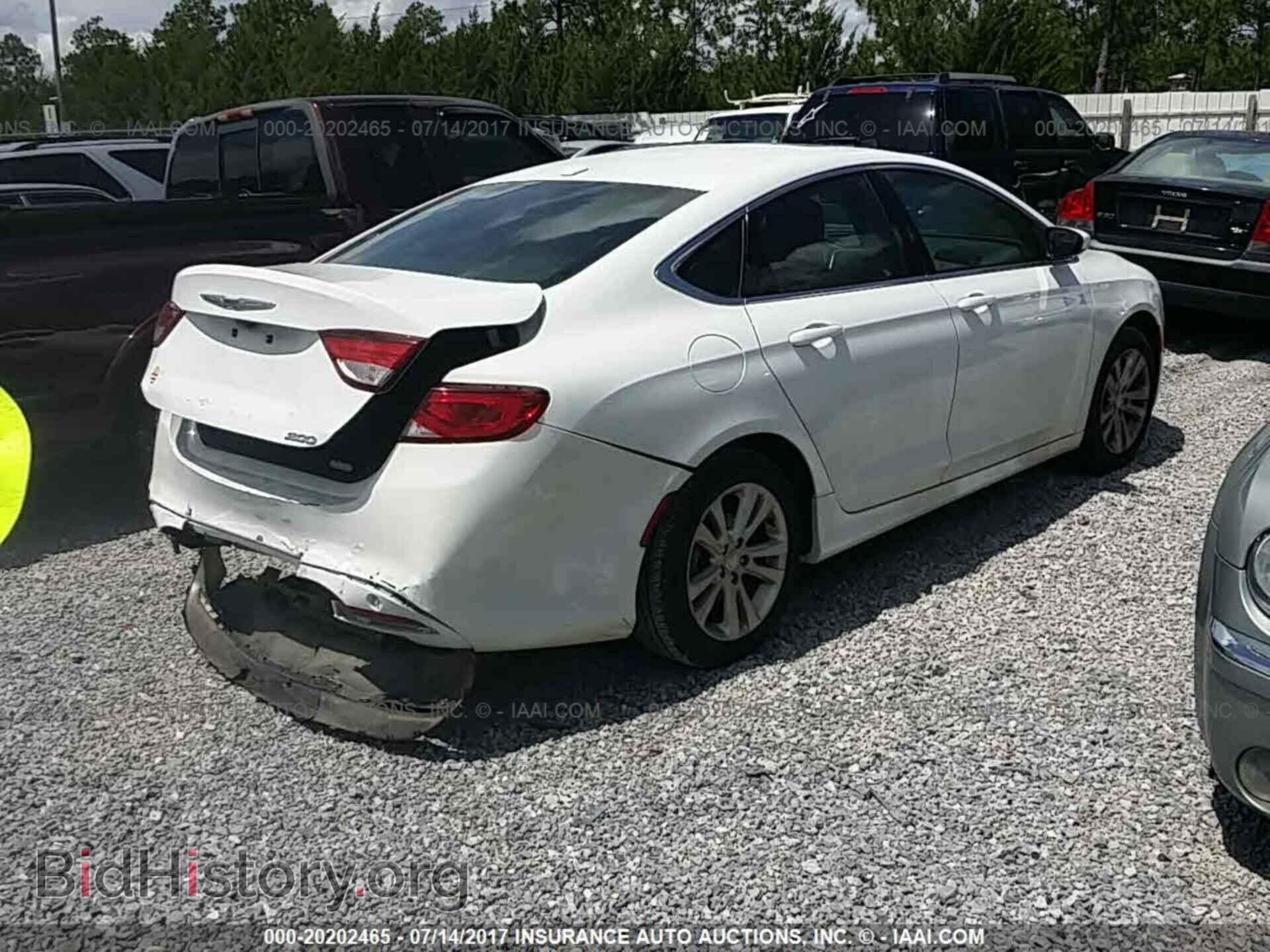 2015 Chrysler 200 - VIN: 1C3CCCAB4FN732265 - Photo 4