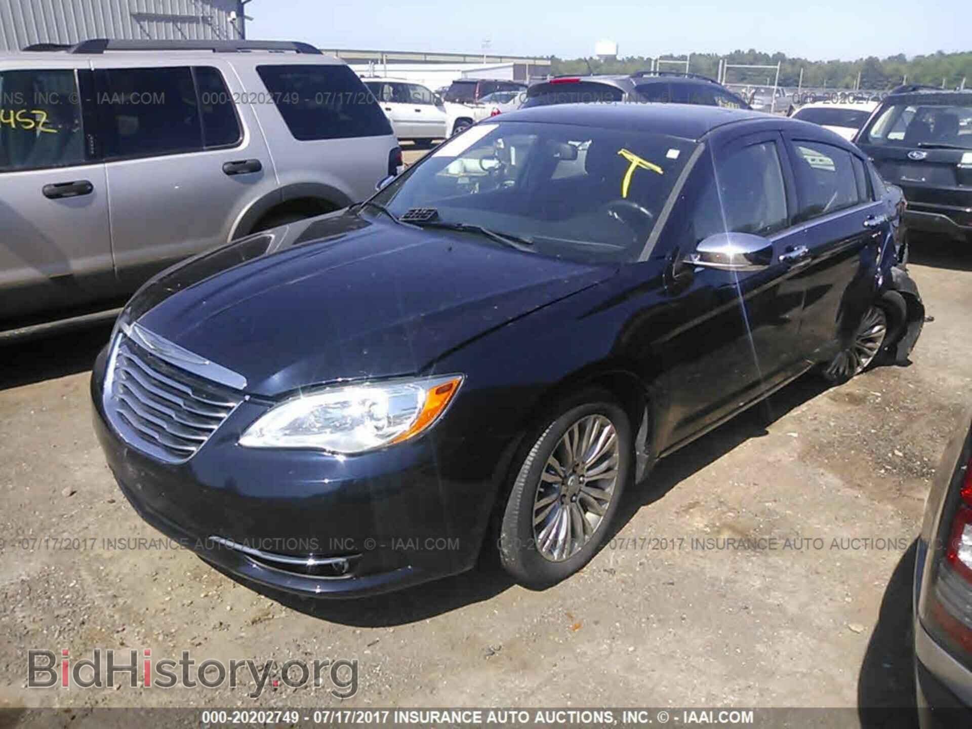 2012 Chrysler 200 - VIN: 1C3CCBCB7CN300174 - Photo 2
