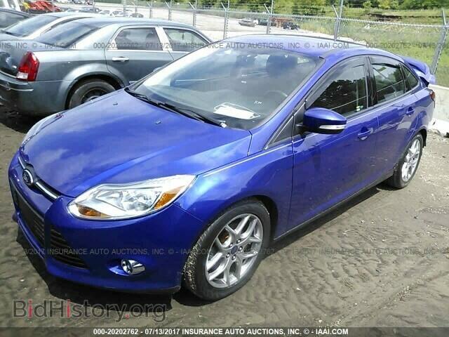 2014 Ford Focus - VIN: 1FADP3F28EL241243 - Photo 2