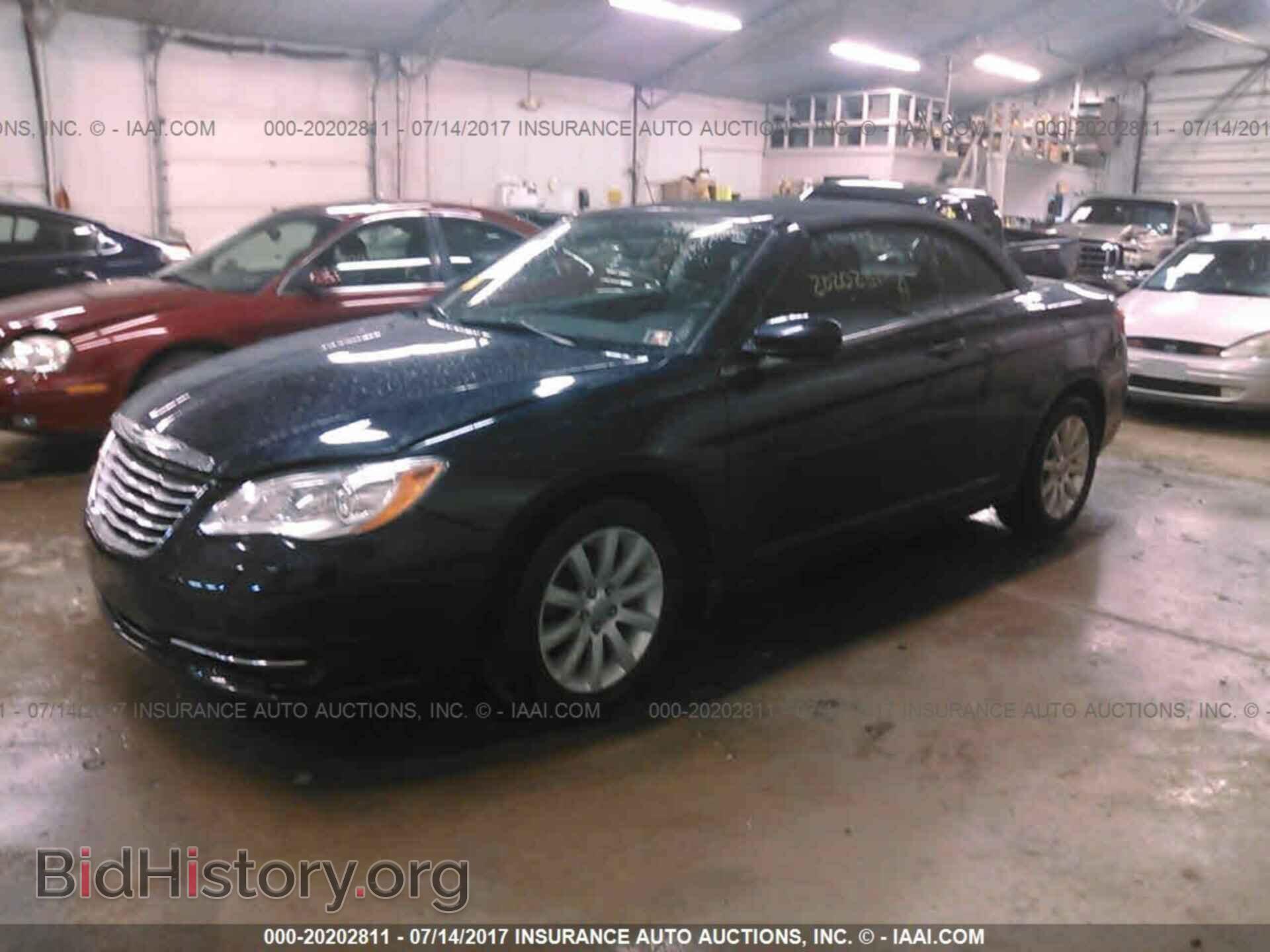 2012 Chrysler 200 - VIN: 1C3BCBEB6CN148106 - Фото 2