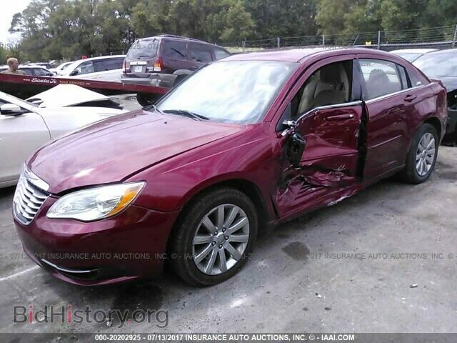 2013 Chrysler 200 - VIN: 1C3CCBBB5DN588599 - Photo 2