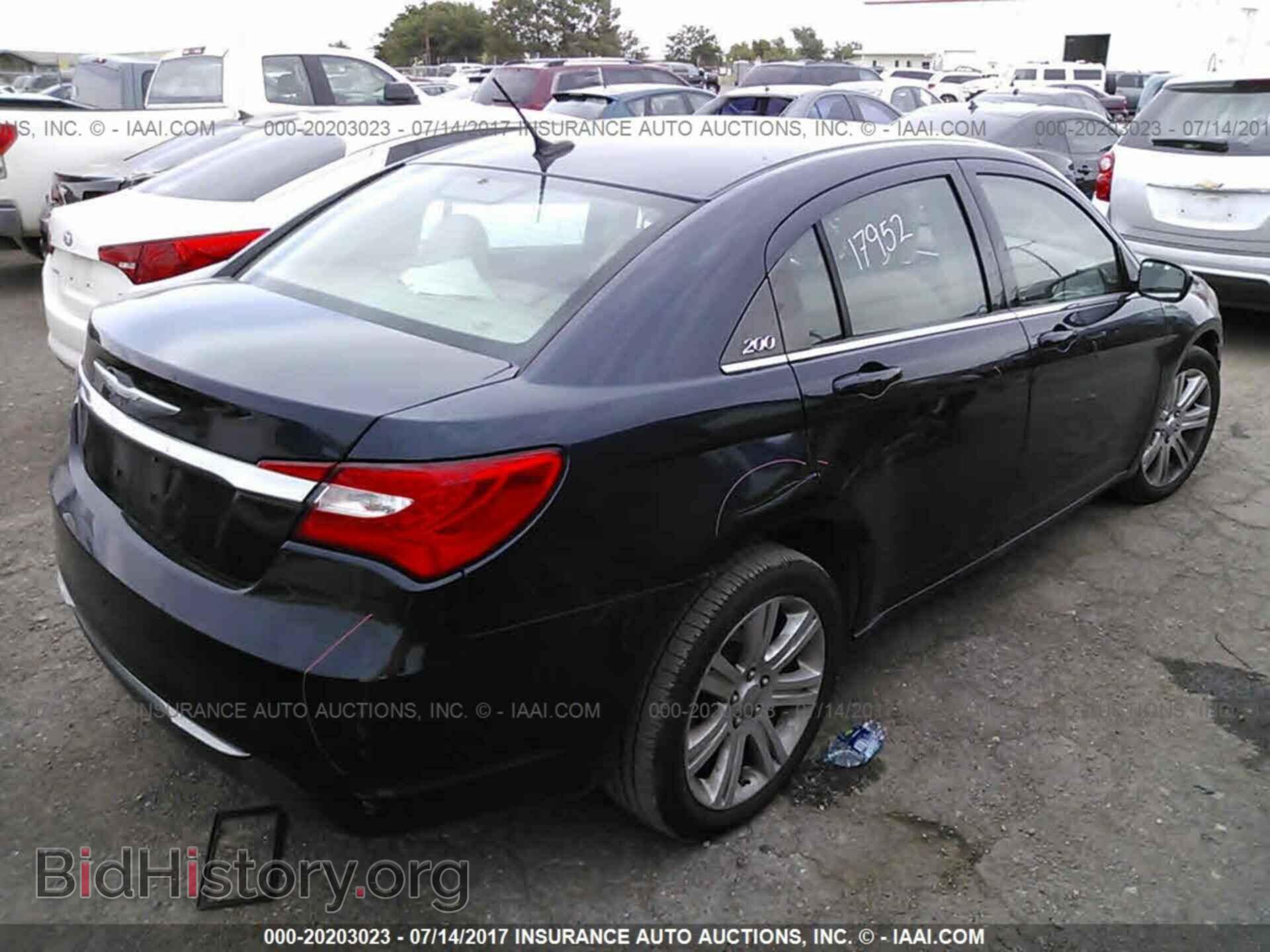 2012 Chrysler 200 - VIN: 1C3CCBBG9CN173926 - Photo 4