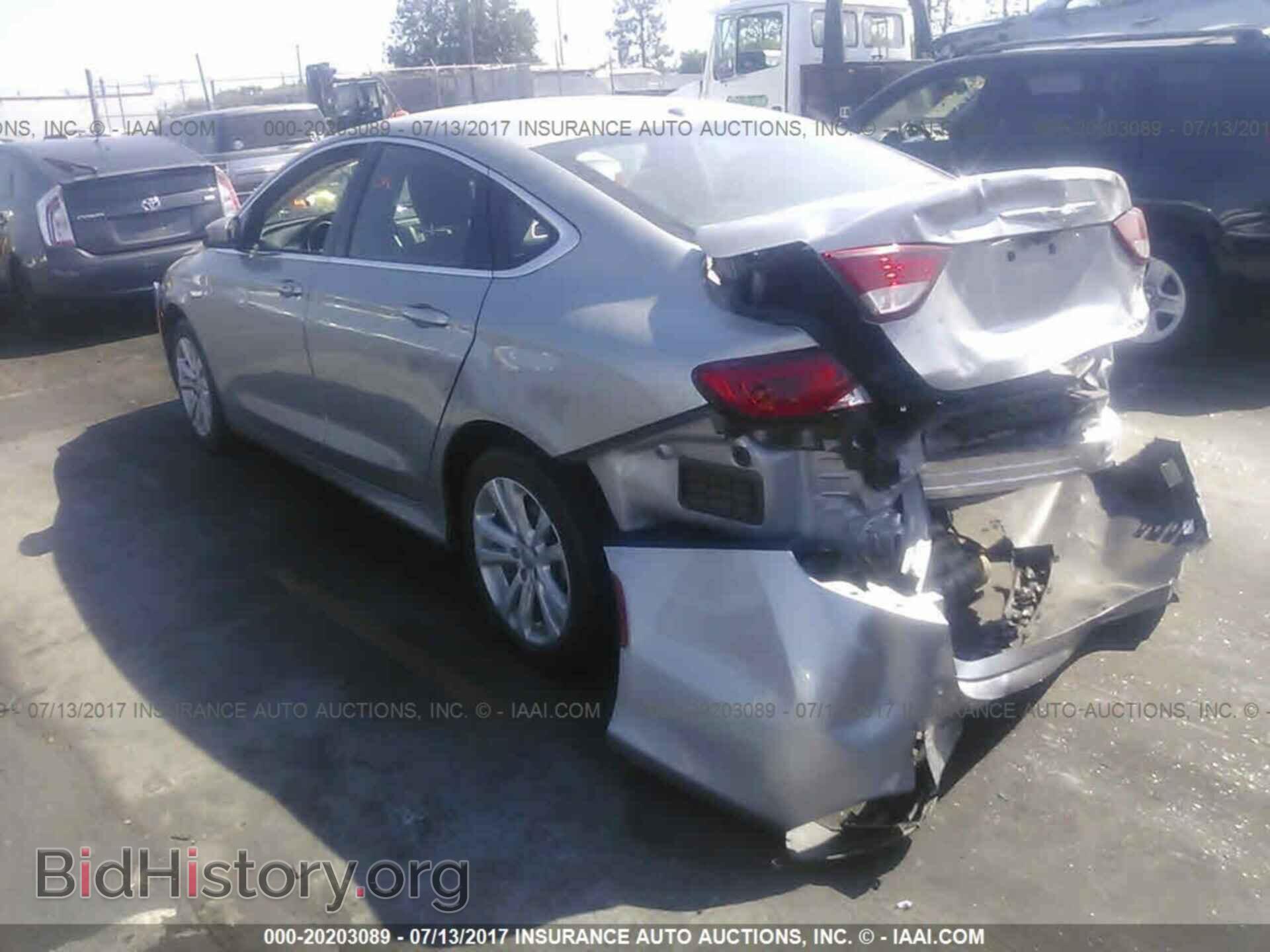 2015 Chrysler 200 - VIN: 1C3CCCAB9FN627155 - Фото 3