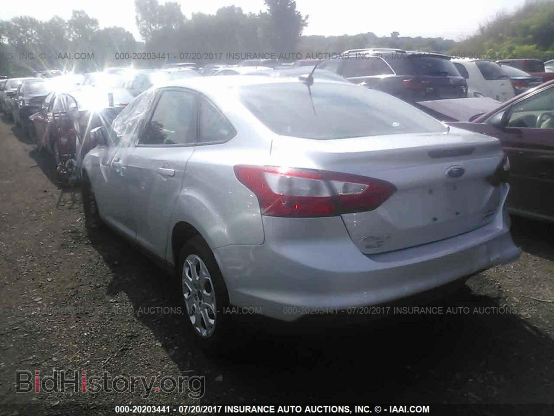 2012 Ford Focus - VIN: 1FAHP3F26CL451662 - Photo 3