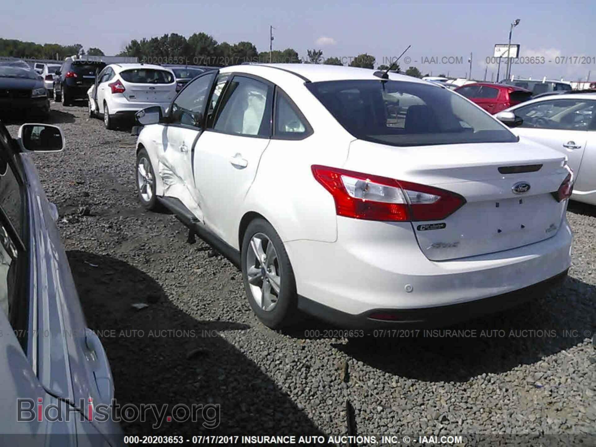2014 Ford Focus - VIN: 1FADP3F29EL272758 - Фото 3
