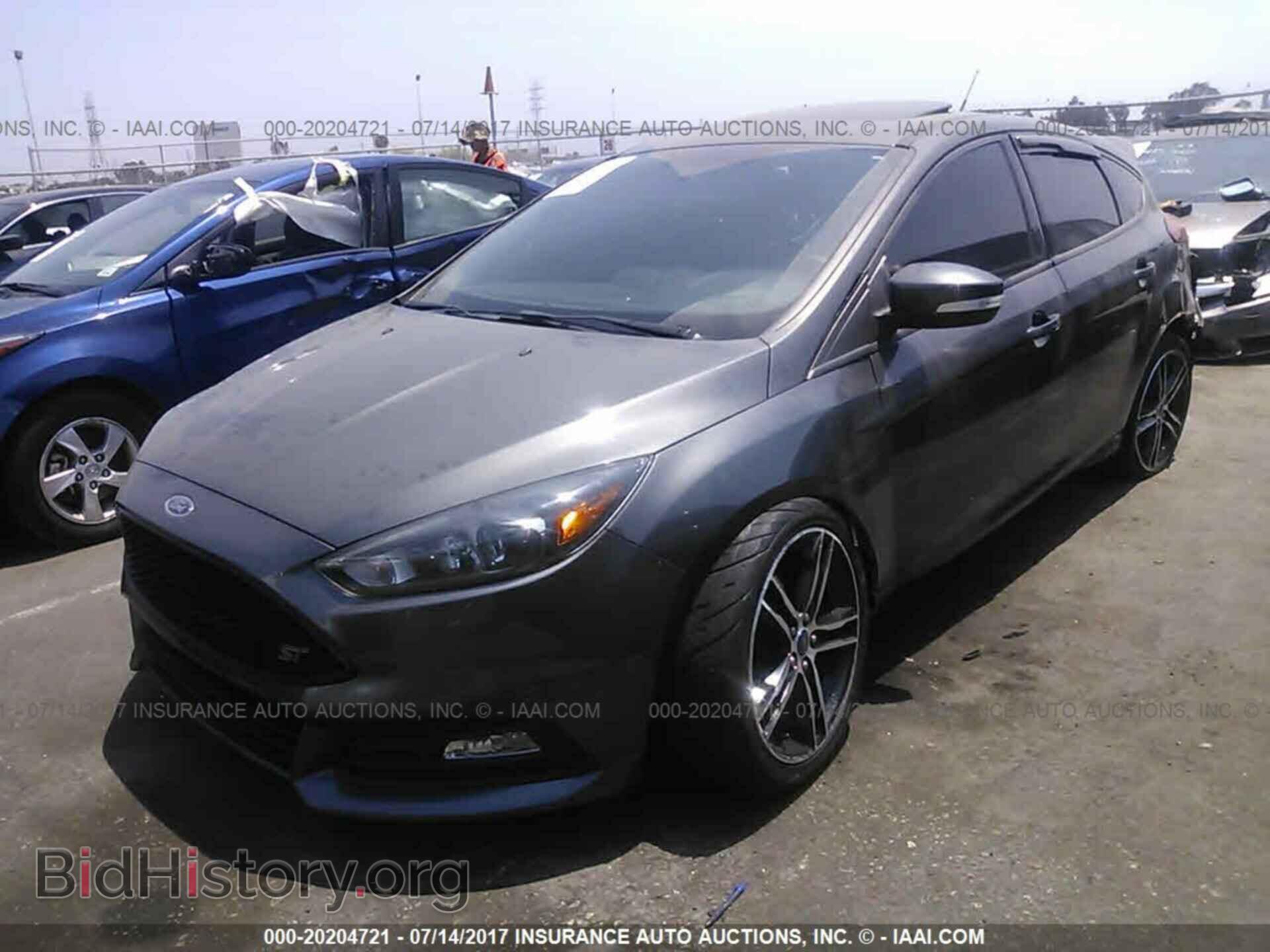 2015 Ford Focus - VIN: 1FADP3L96FL348777 - Photo 2