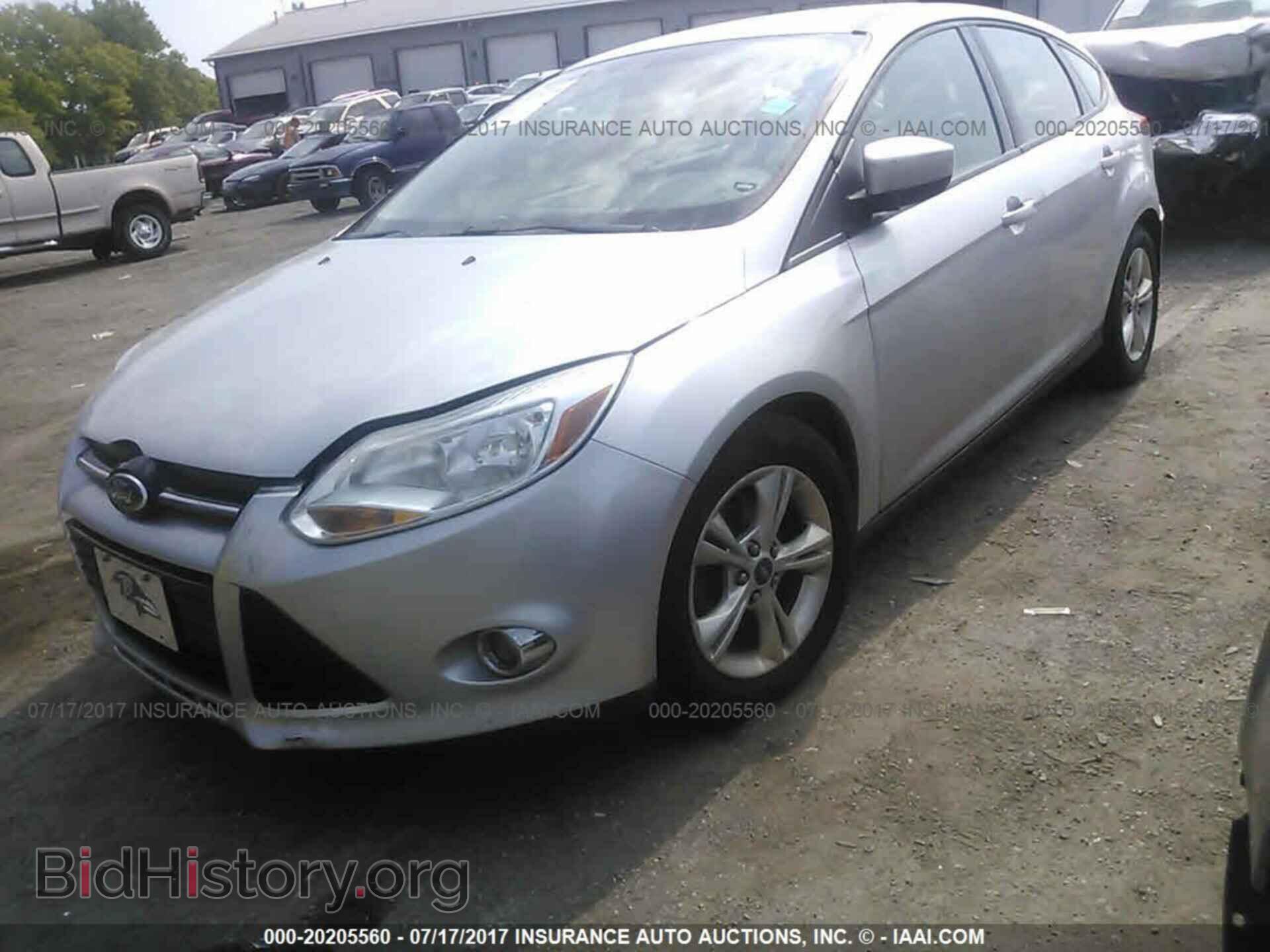 2012 Ford Focus - VIN: 1FAHP3K26CL233792 - Photo 2
