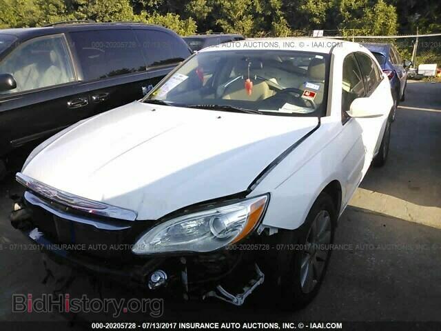 2013 Chrysler 200 - VIN: 1C3CCBBB5DN559250 - Photo 2