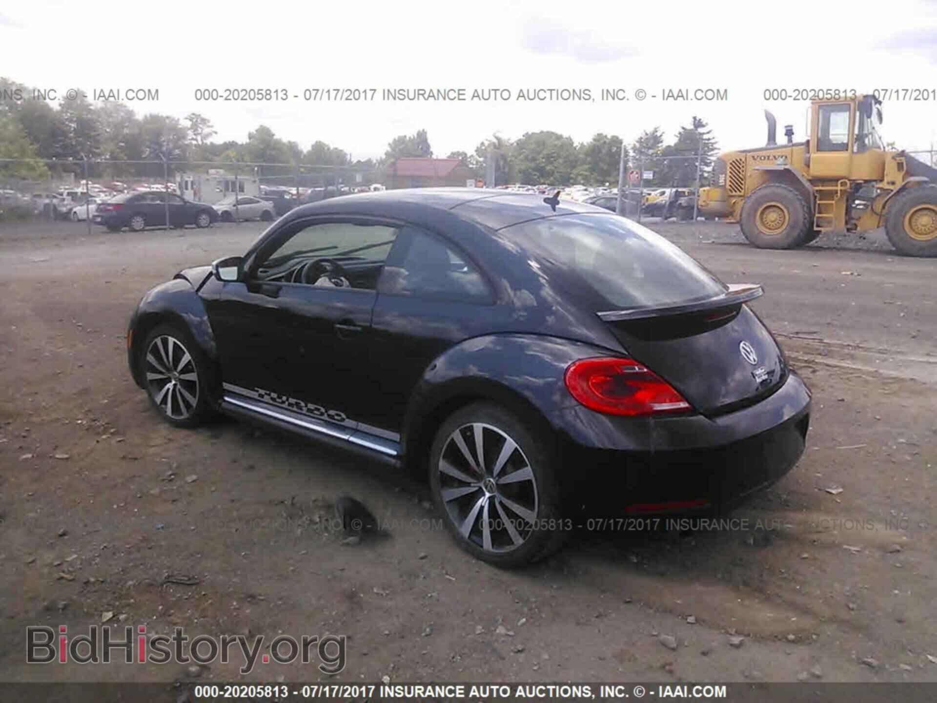 2012 Volkswagen Beetle - VIN: 3VWVA7AT4CM604153 - Фото 3