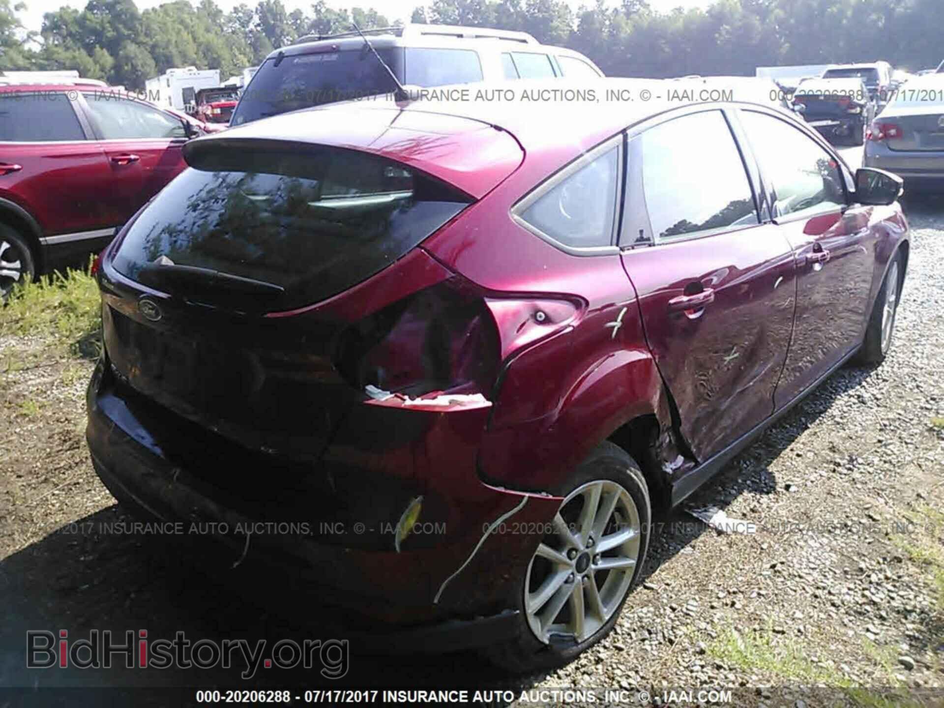 2015 Ford Focus - VIN: 1FADP3K20FL209359 - Photo 4